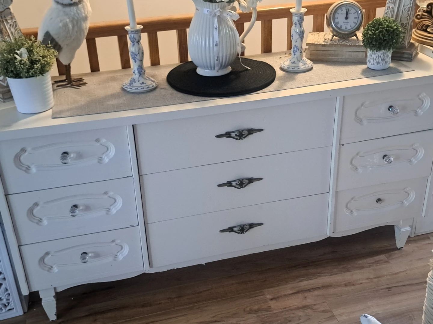 White Dresser/Hutch