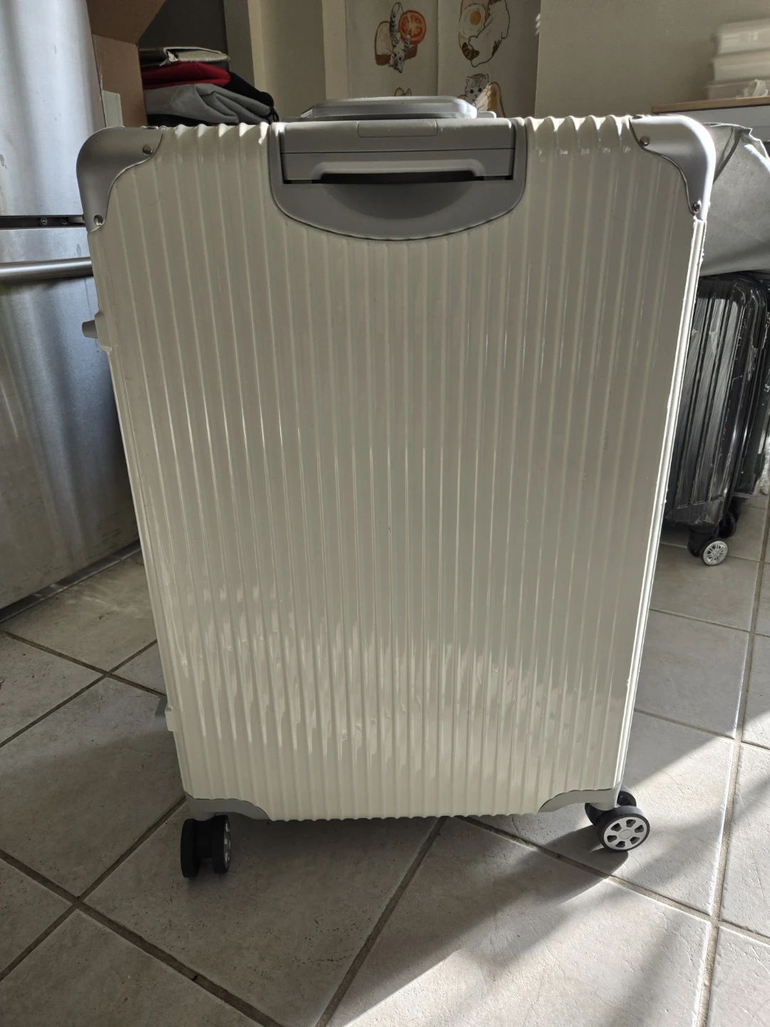 Hard Shell Suitcase - photo 3