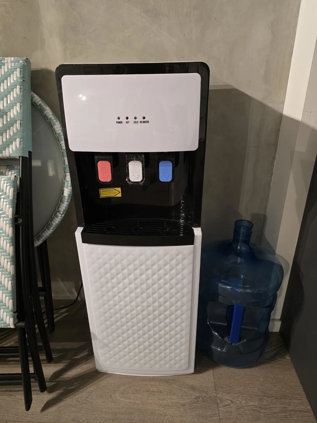 Bottom Loading Water Cooler with 2 extra bottles