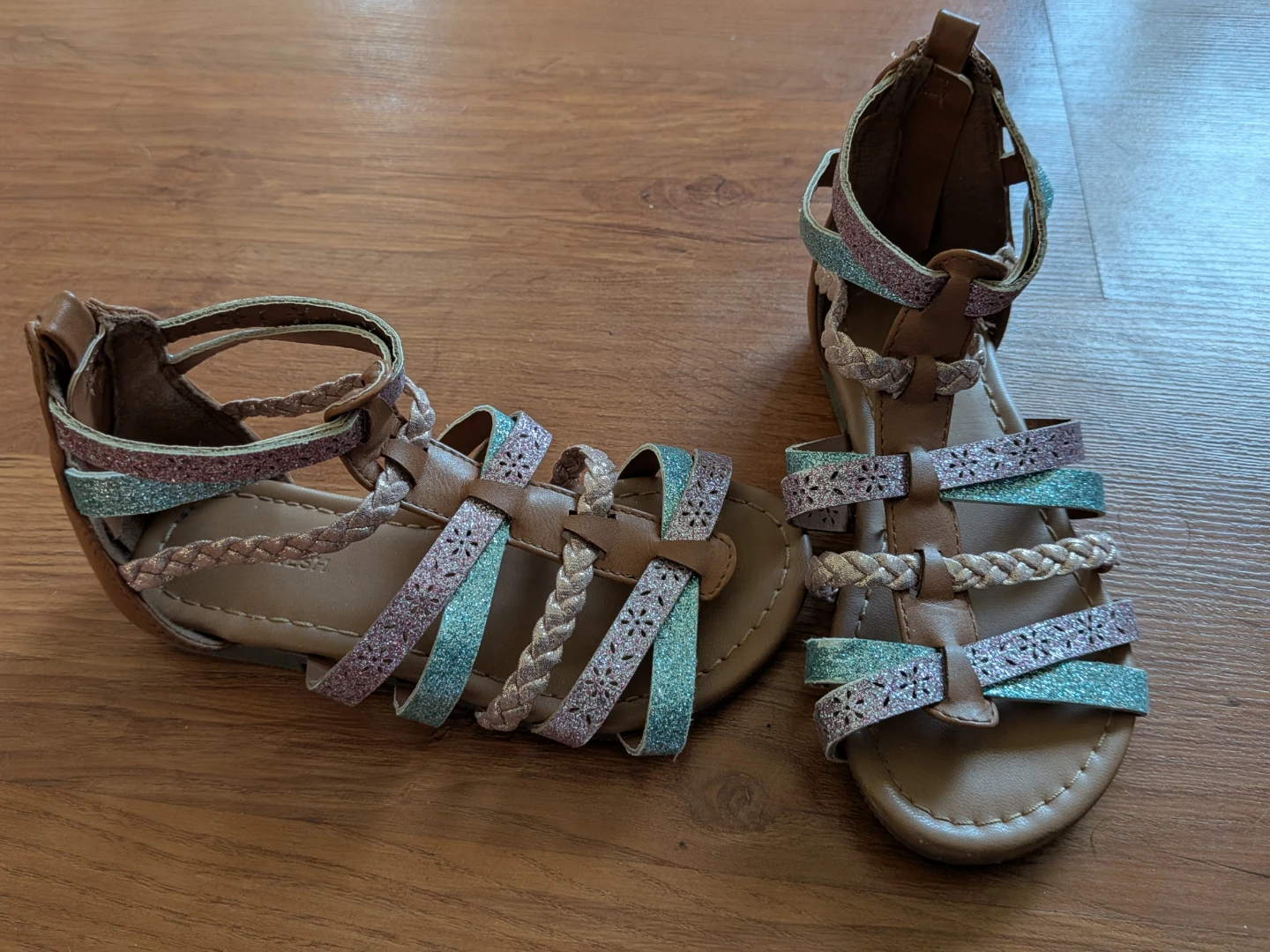 Joe Fresh Glitter Strappy Sandals ⚽