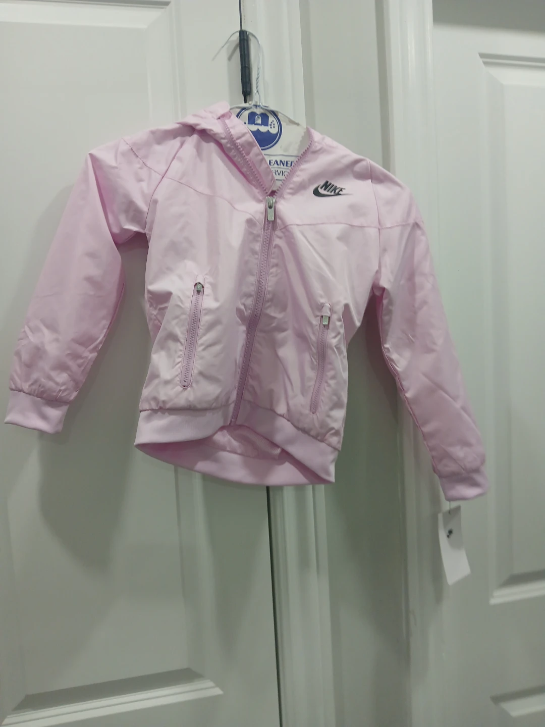 Nike  Kids Pink Hooded Windbreaker Jacket