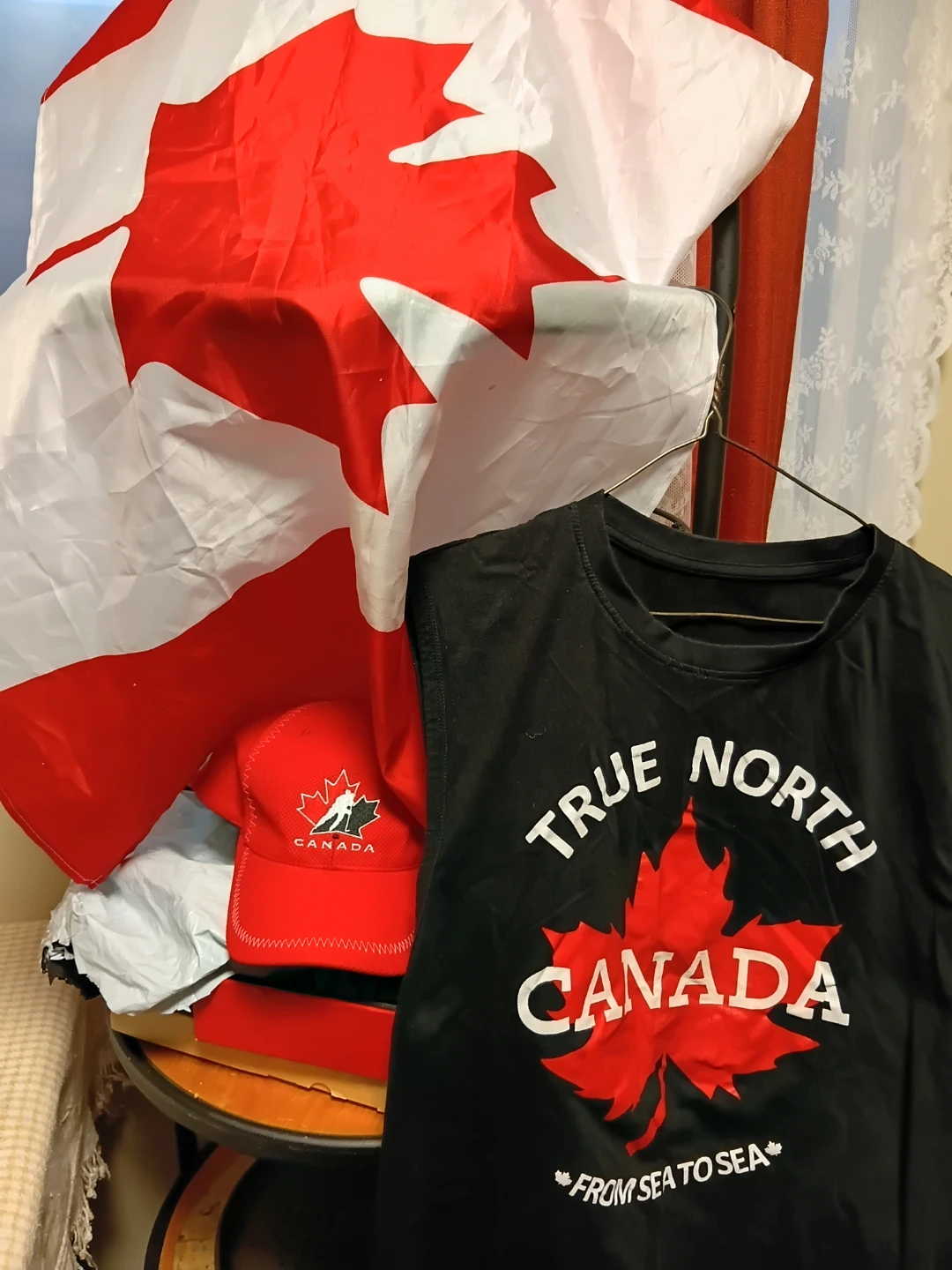 True North Canada T-Shirt and Cap