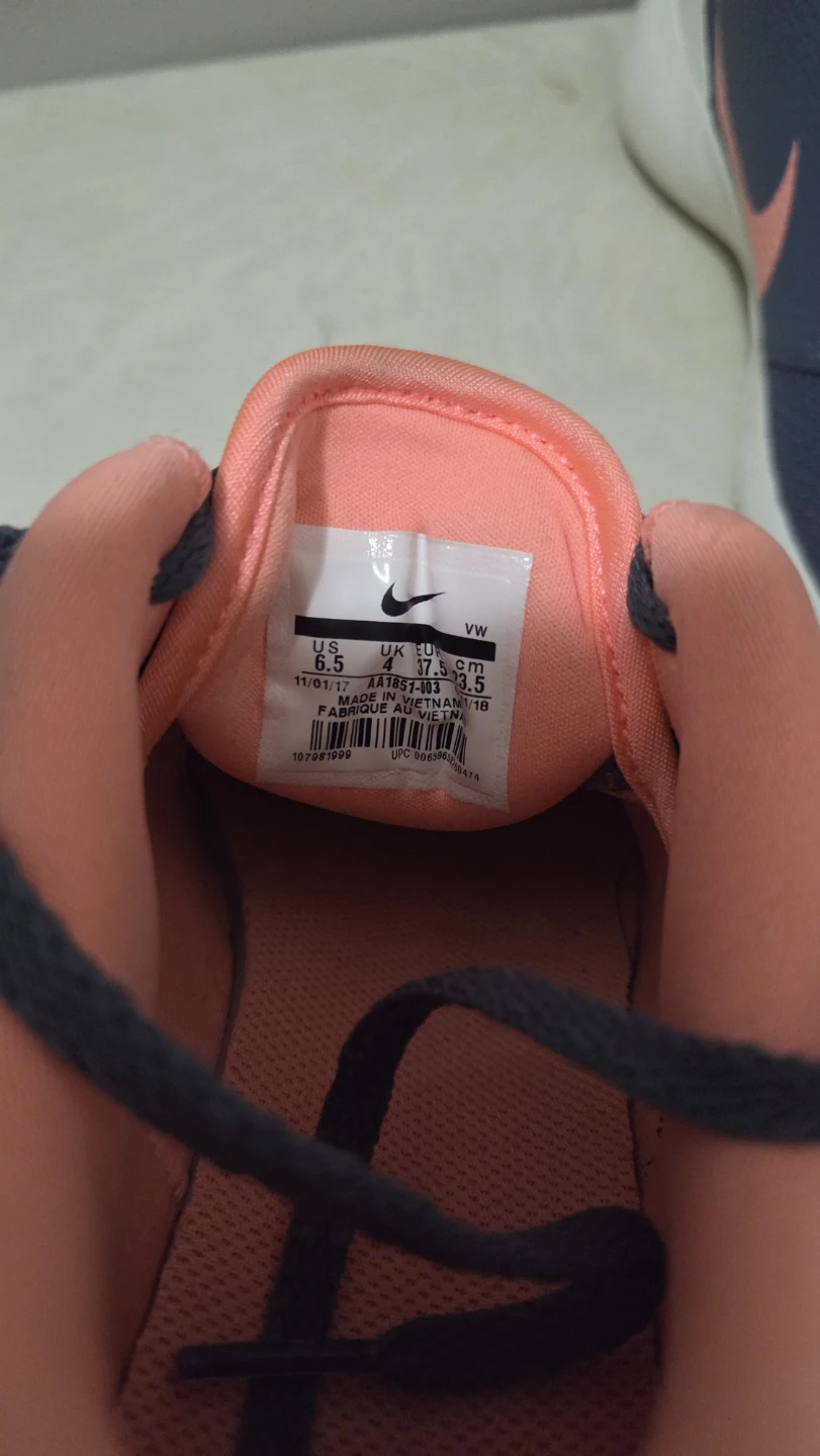 Nike Roshe Run Sneakers - photo 3