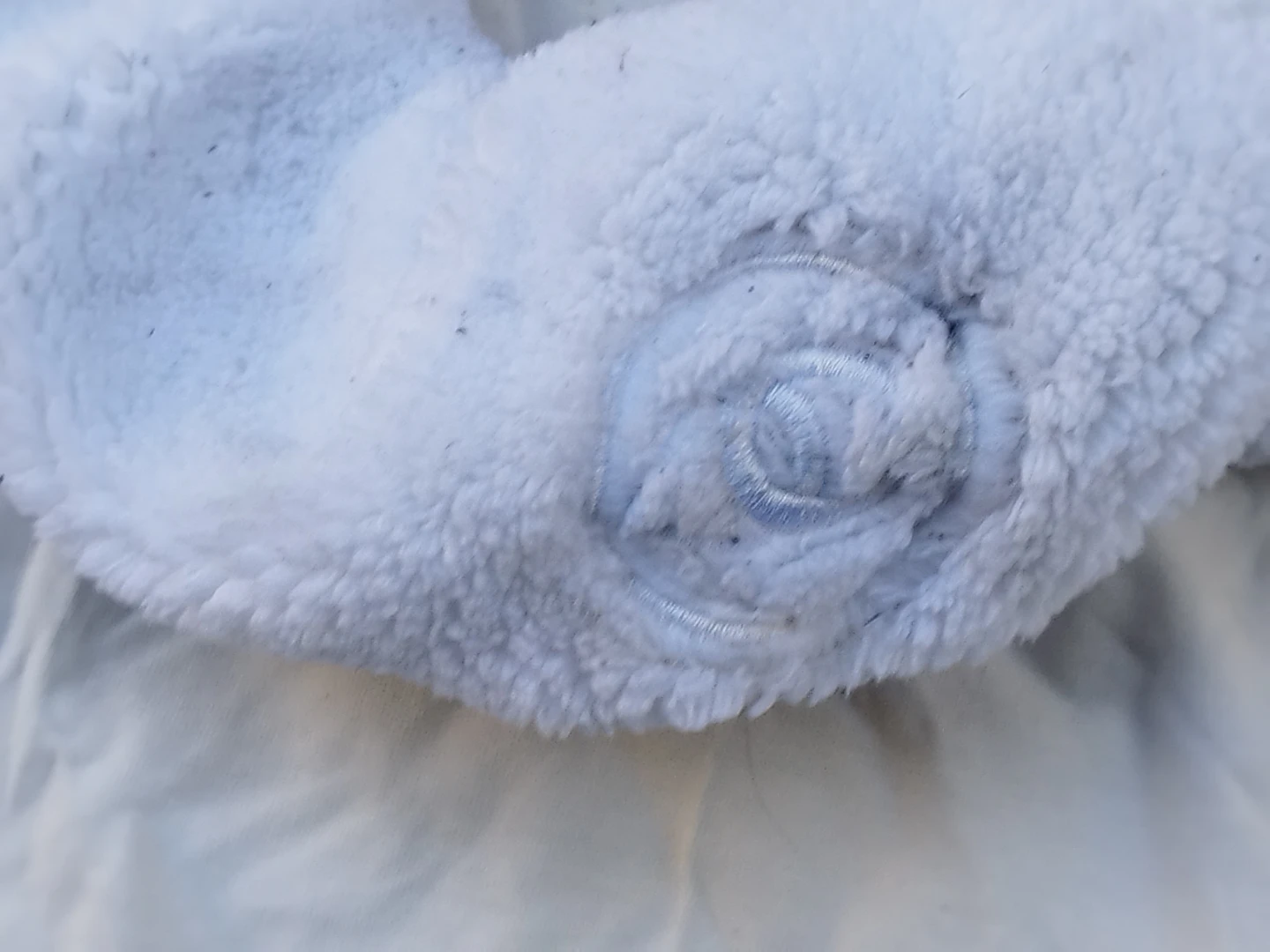 CHANEL T-shirt and hair tie scrunchie - photo 5
