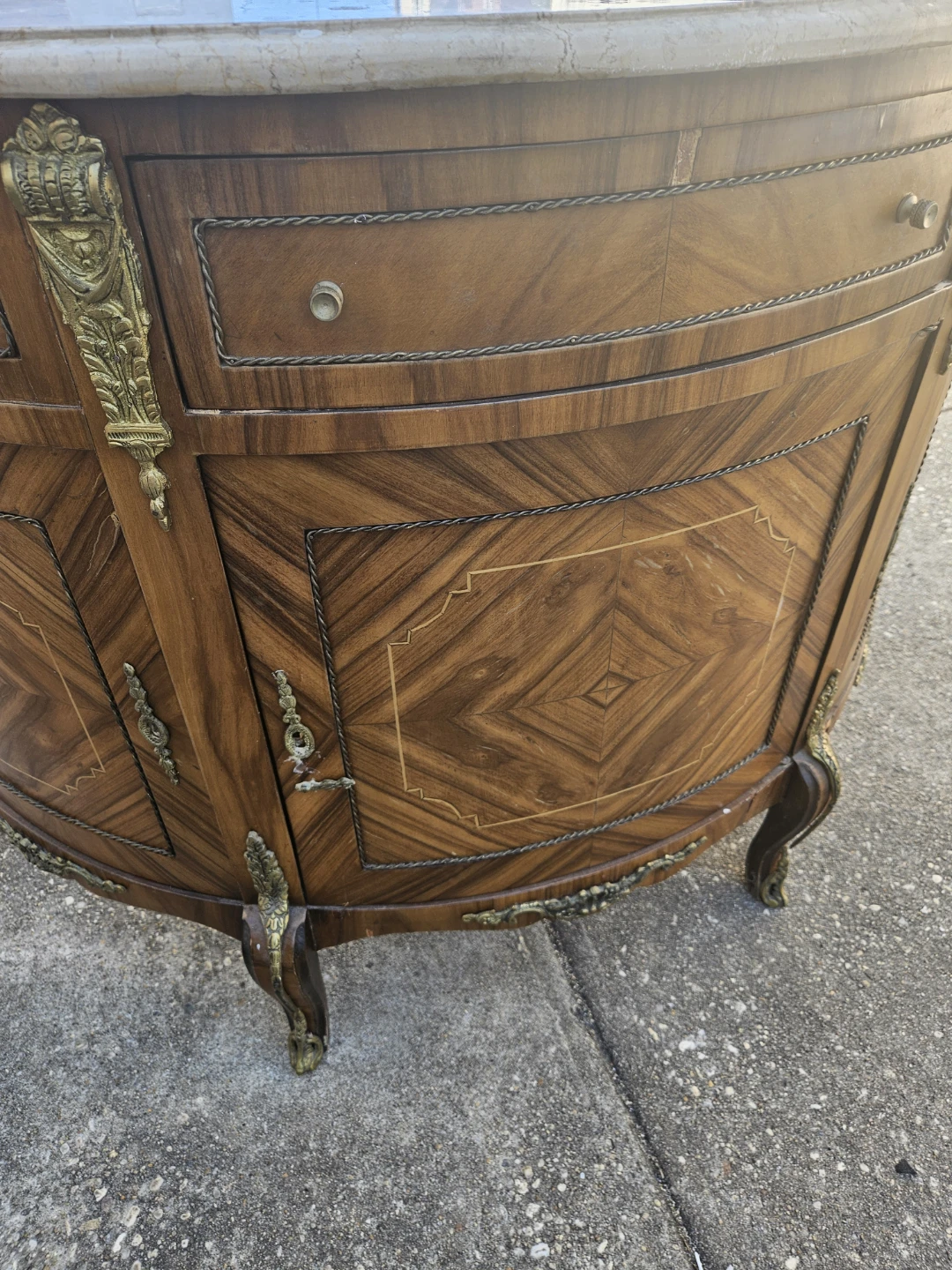 Beautiful louis XV style marbletop halfmoon table - photo 5
