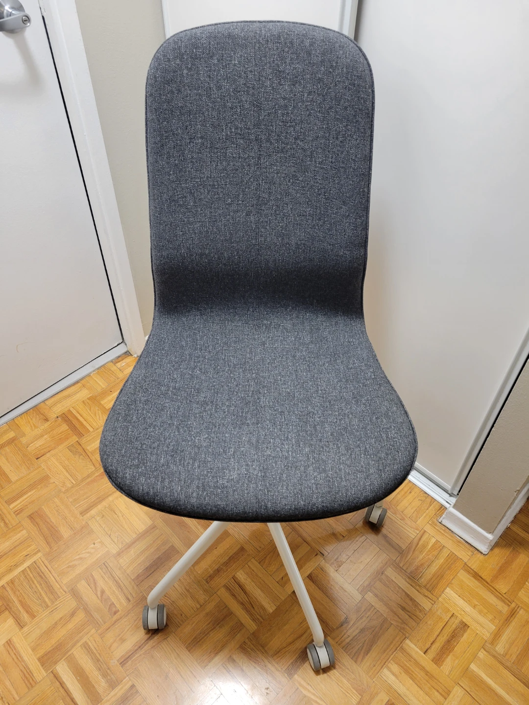 Langfjall office chair **delivery possible**