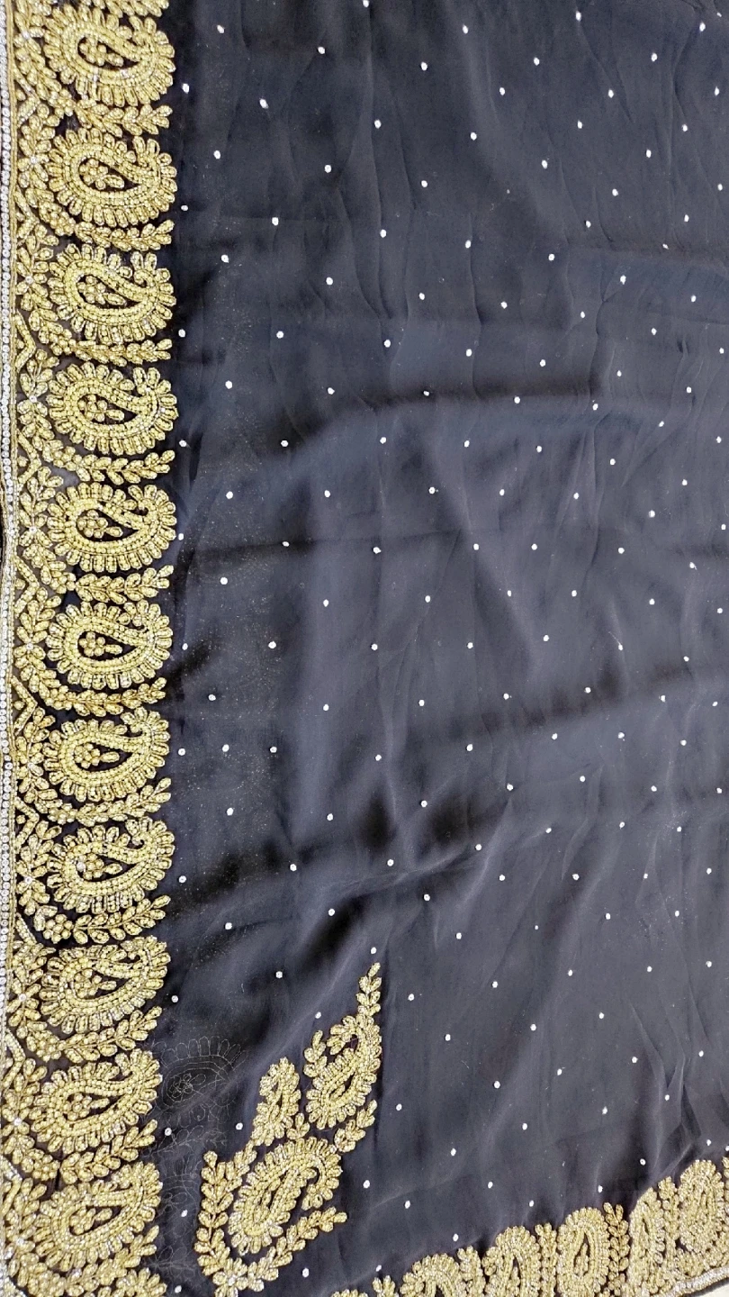 Black embroidered sari - photo 2