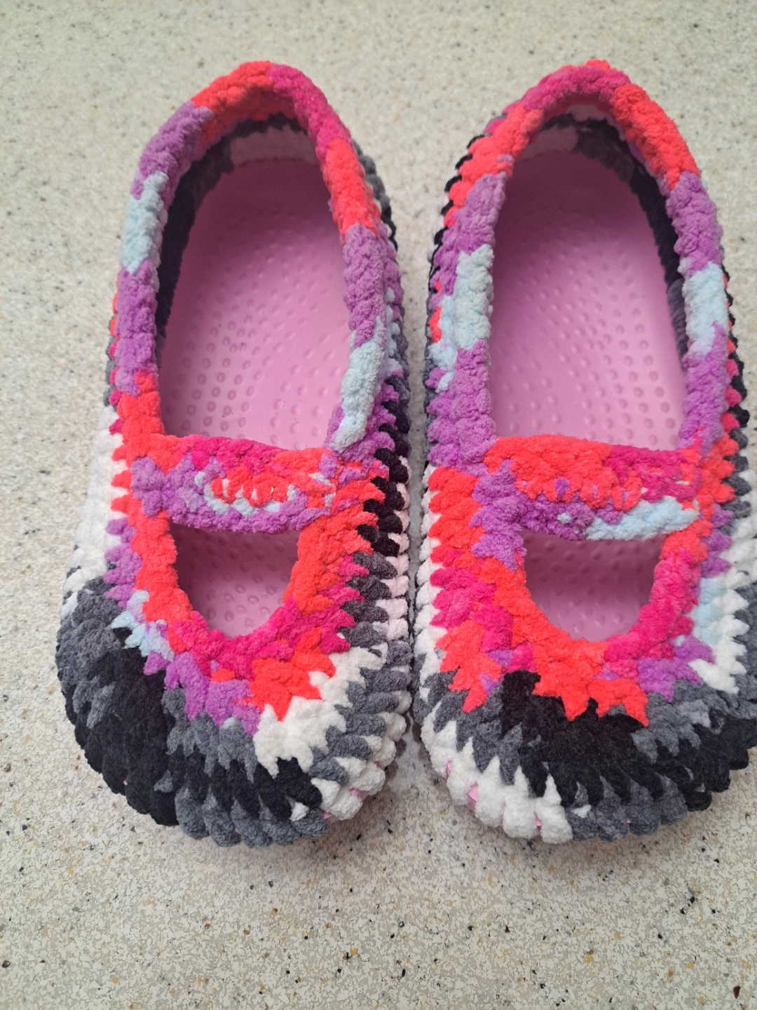 Women's Crocs size 7 - photo 3