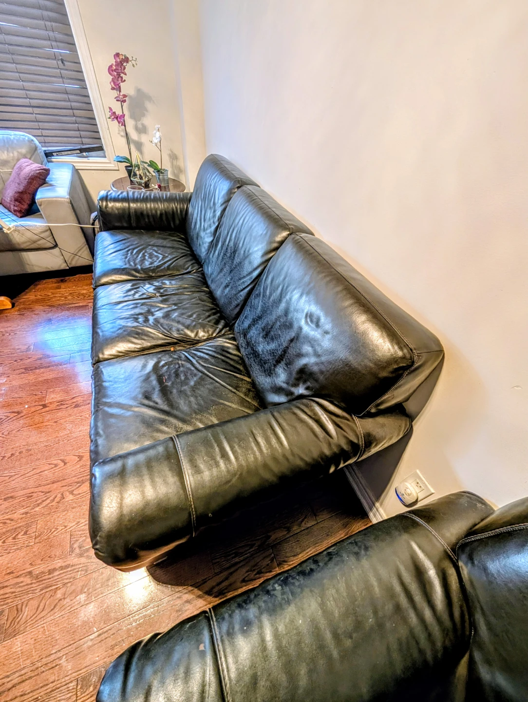 Black Leather Sofa and Armchair Set - photo 3