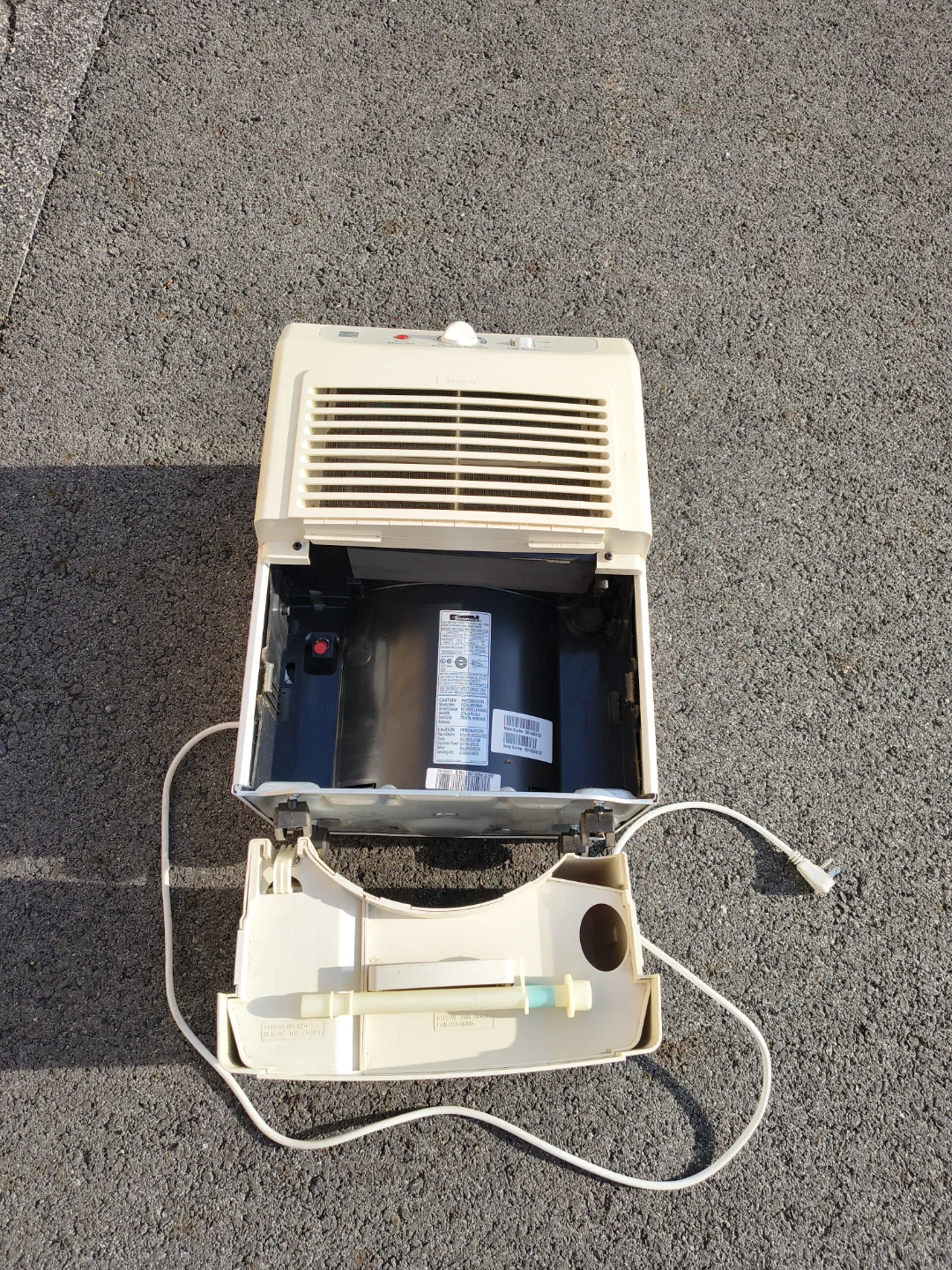 Kenmore dehumidifier - photo 2