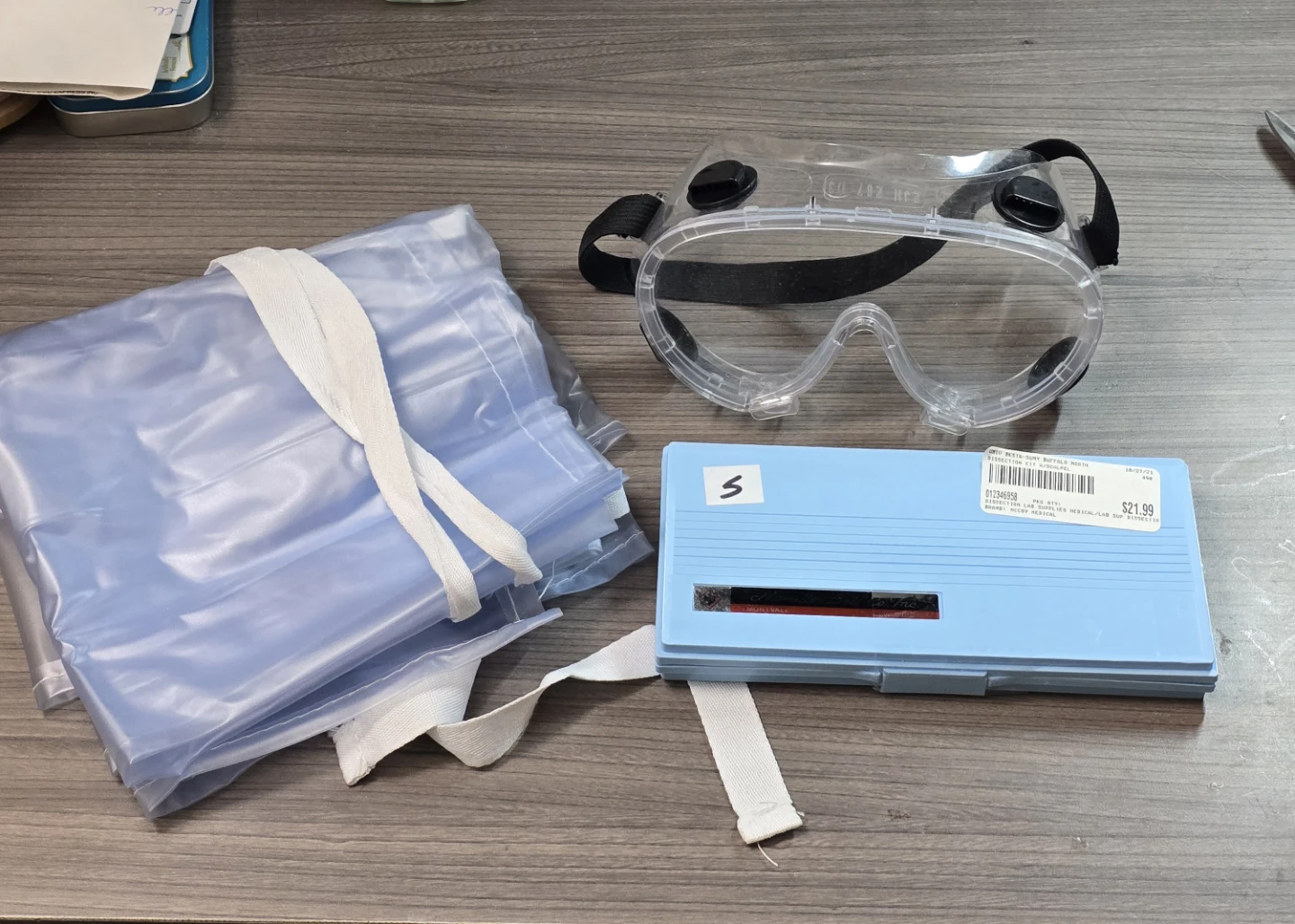 Dissection lab kit, goggles and lab gown