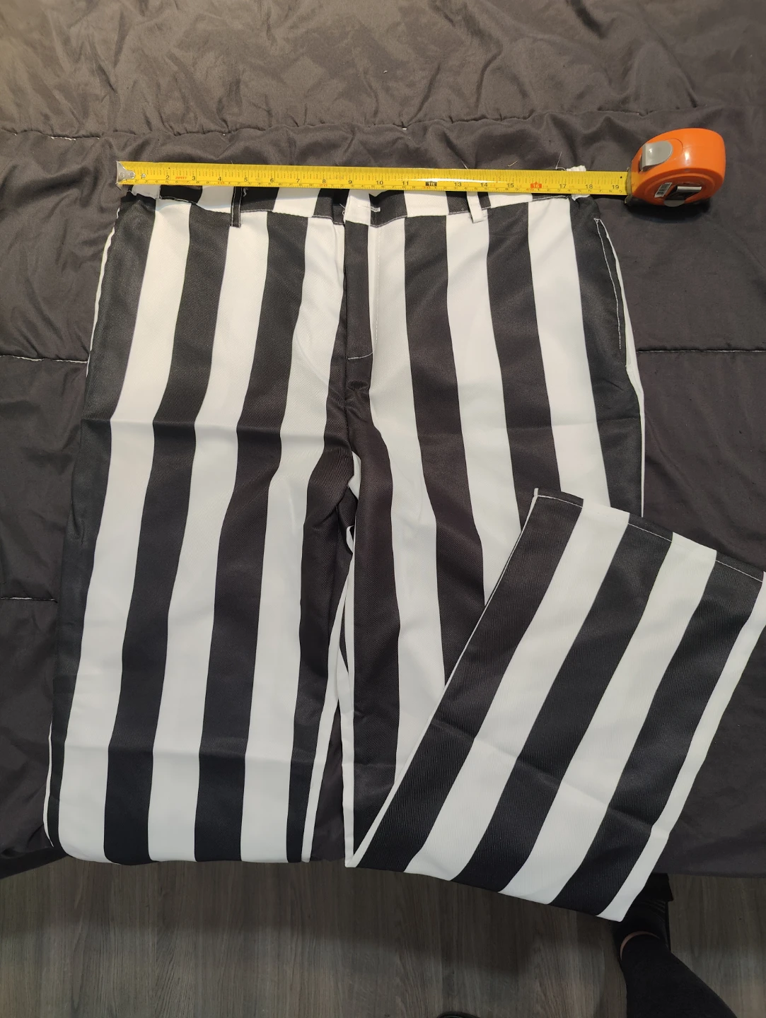 Black and White suit strips Beetlejuice - photo 3