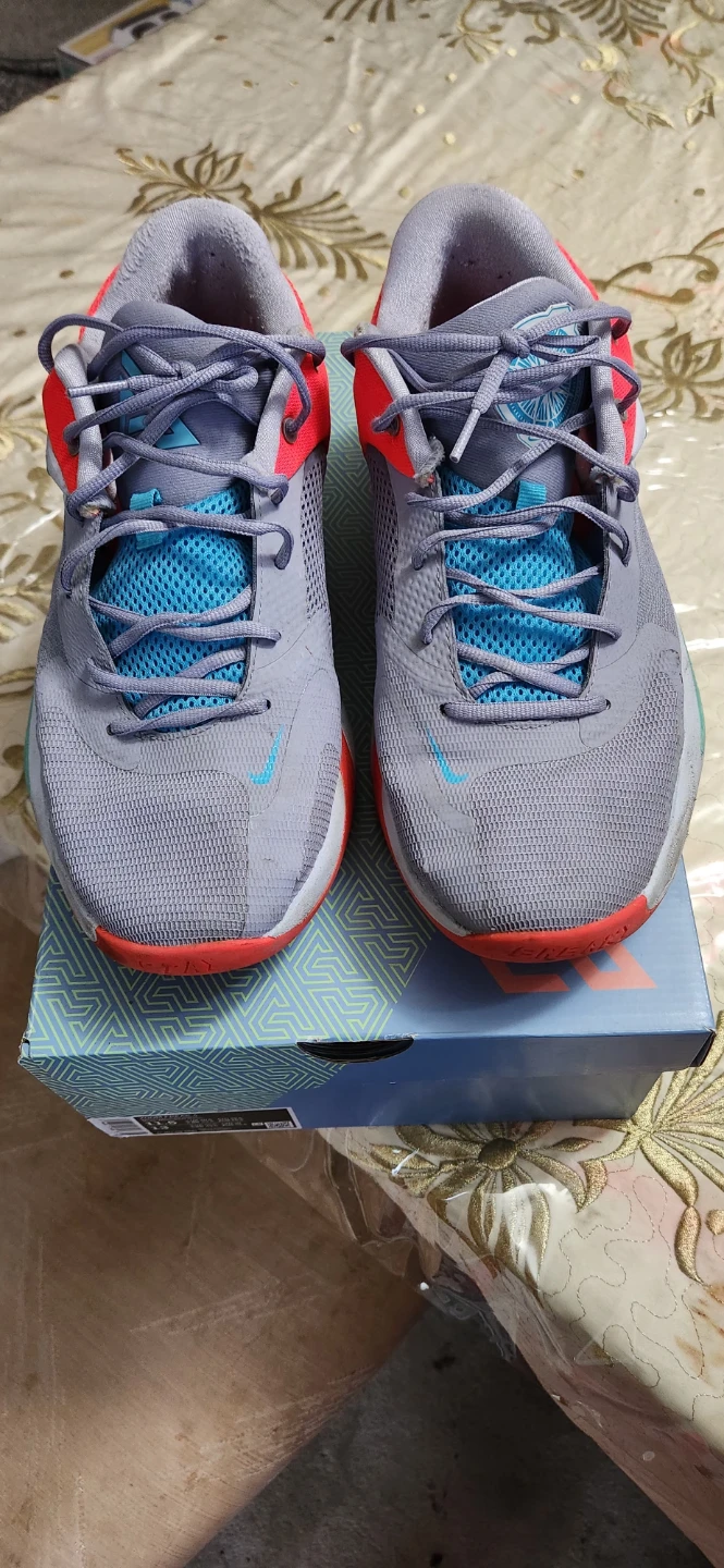Nike Zoom Freak Basketball Shoes size 11.5