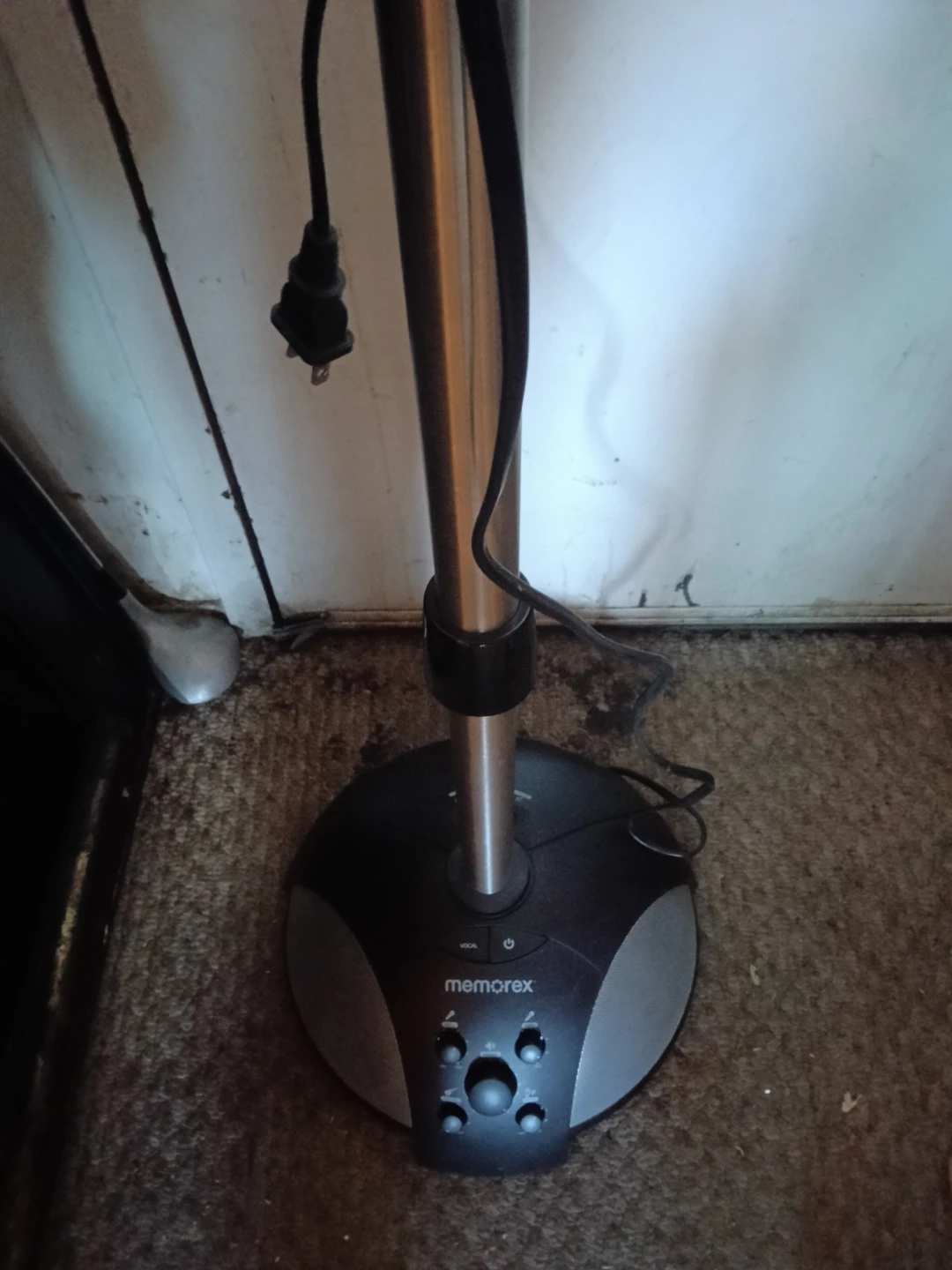 Memorex Standing Fan with Speaker - photo 2