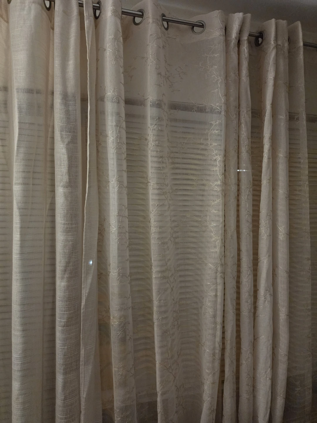 Sheer Curtains with Gold Diamond Pattern - photo 3