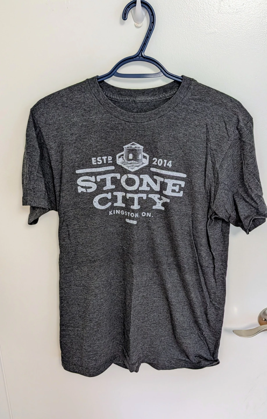 Stone City Kingston, ON T- Shirt - Men's Medium