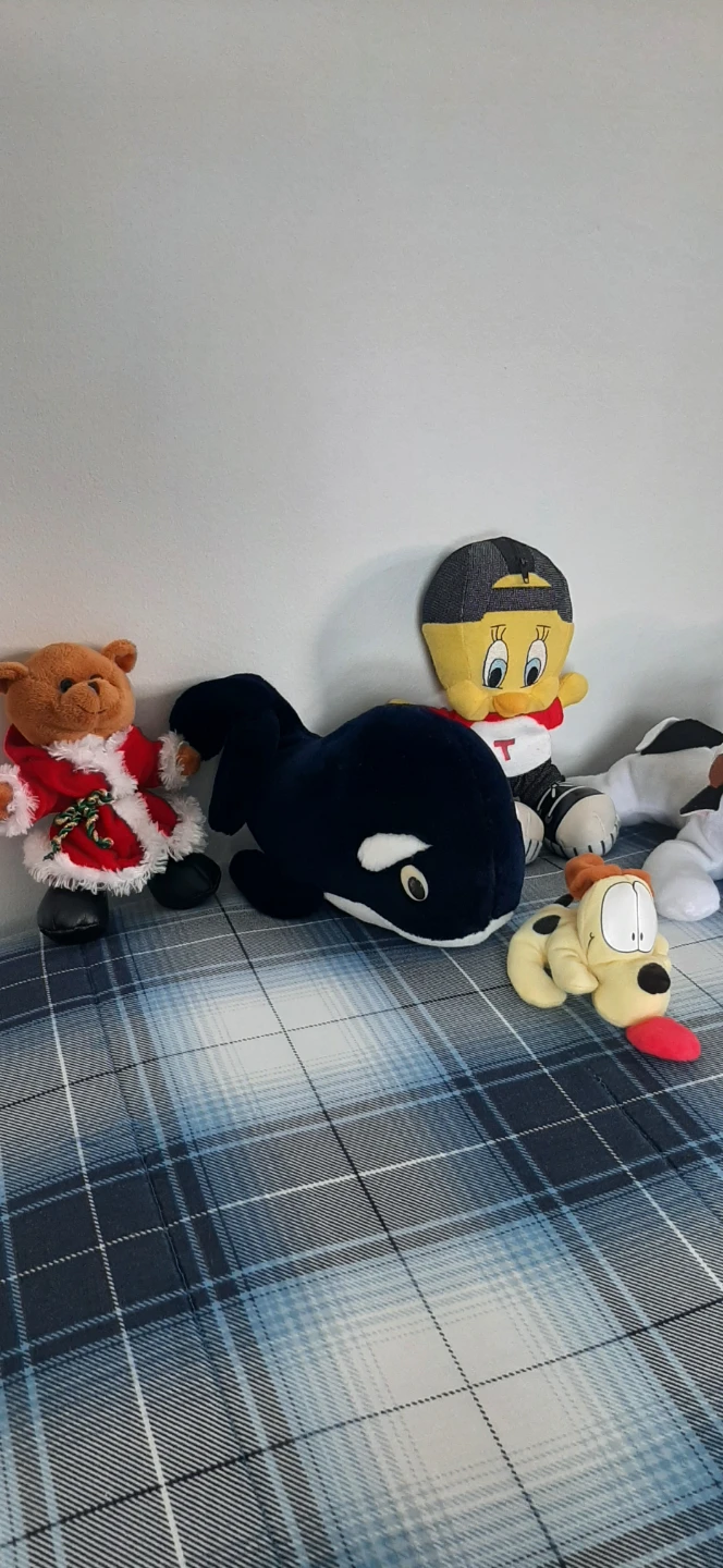 6 Assorted Plush Toys - photo 2