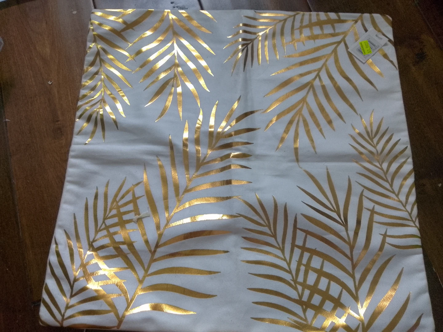 Decorative Cushion Cover with Gold Palm Leaf Print ⚽