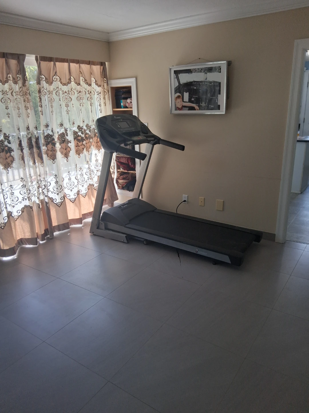SPIRIT XT185 Heavy Duty Treadmill