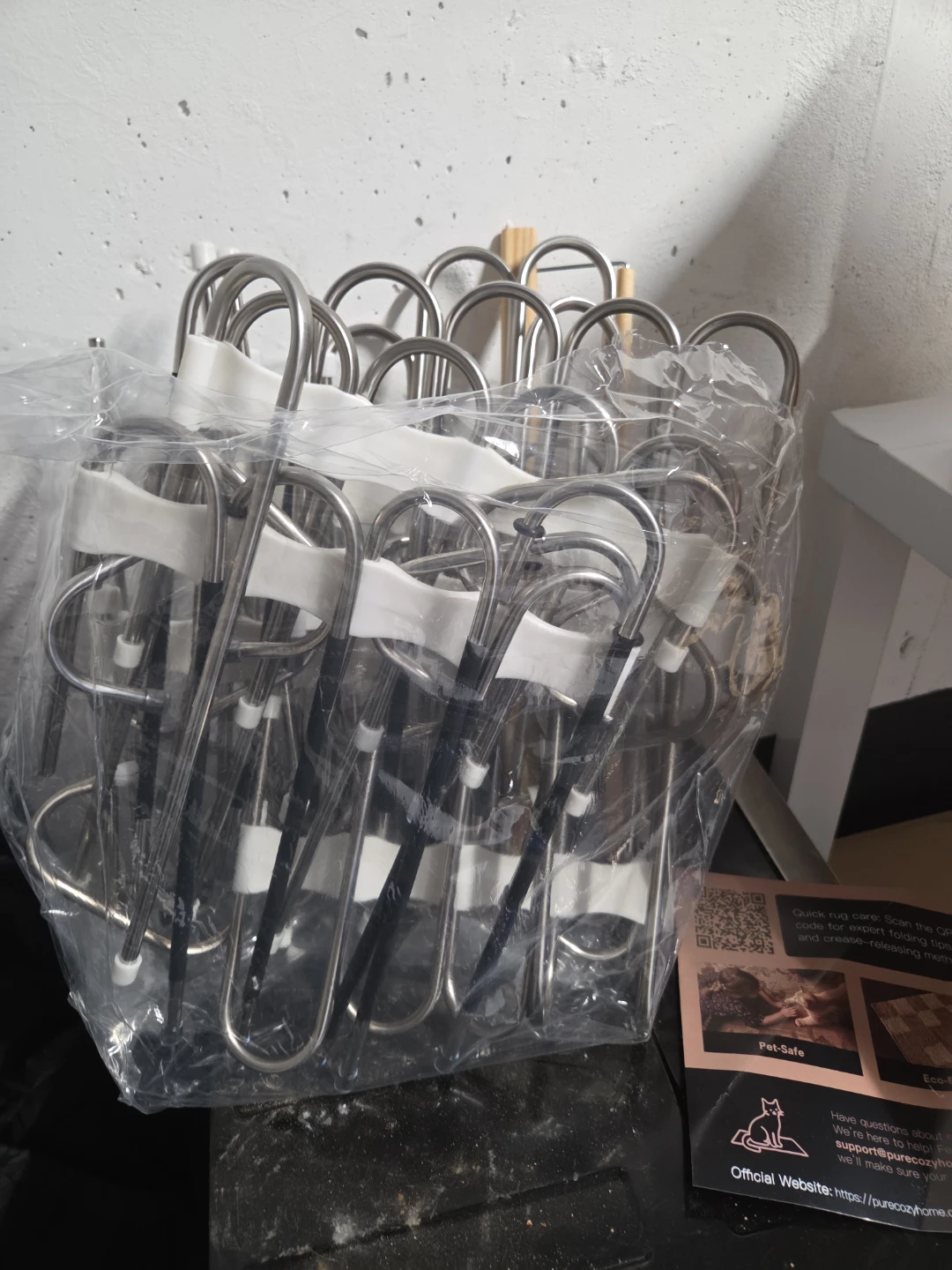 Set of 12 Metal Clothes Hangers with Rubber Grips - photo 5
