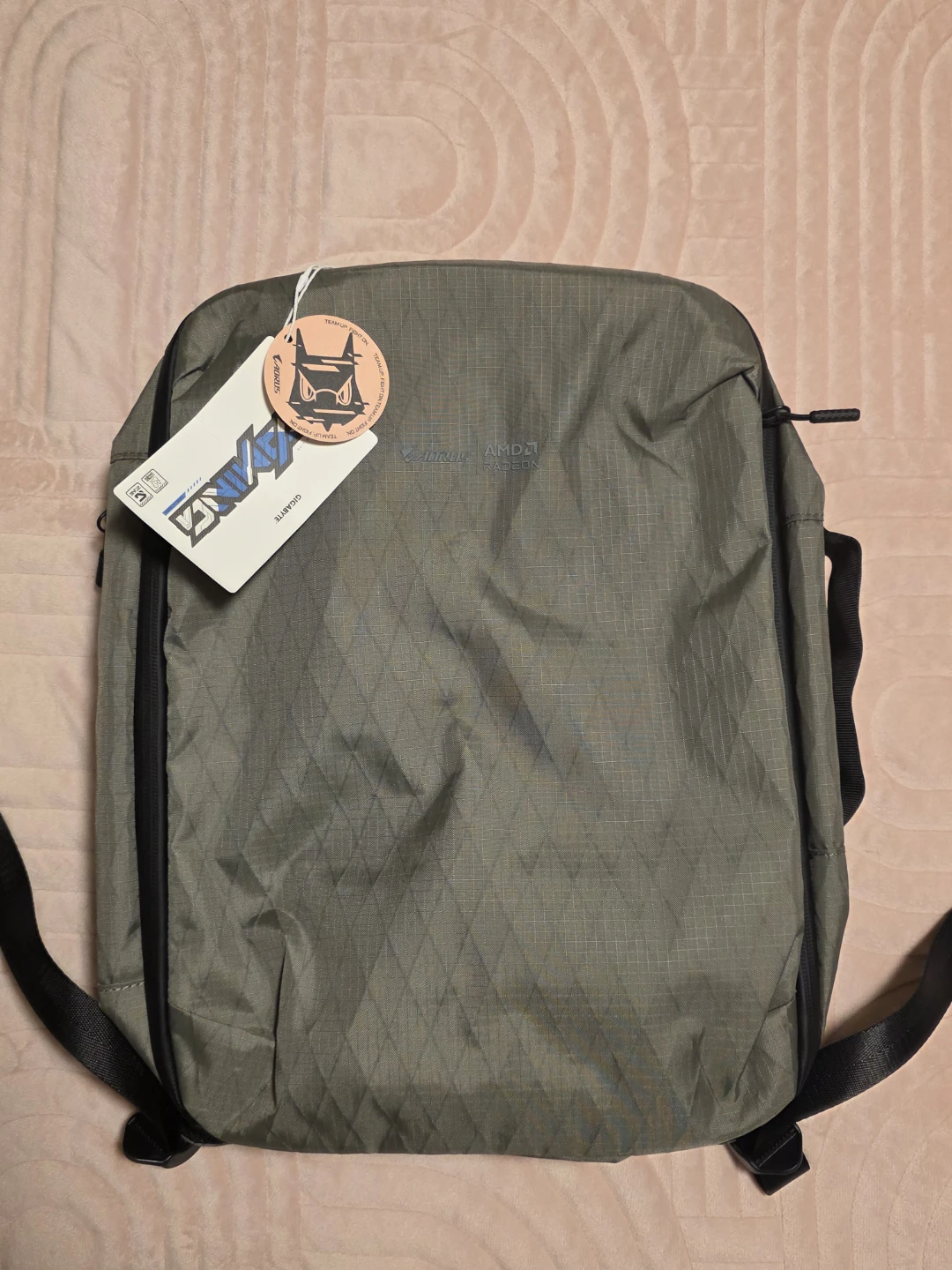 GIGABYTE 17.3" laptop Backpack