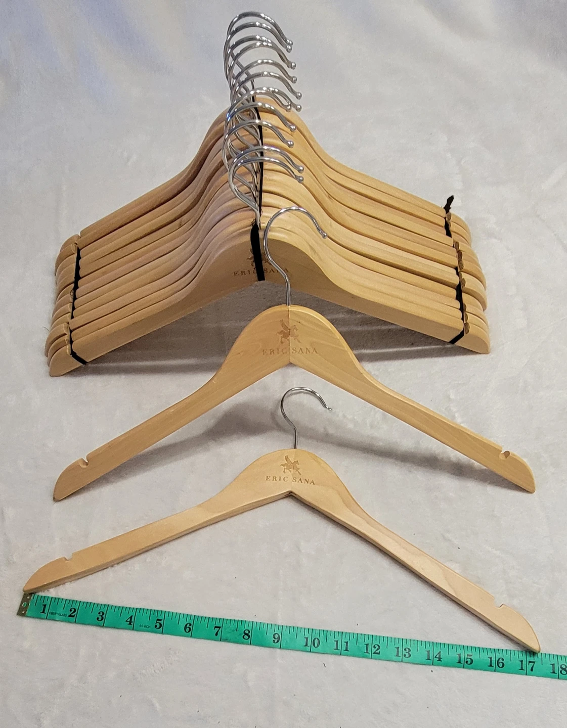 Eric Sana Wooden Hangers ⚽ - photo 2
