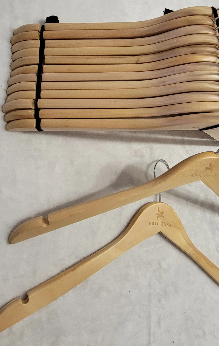 Eric Sana Wooden Hangers ⚽ - photo 3