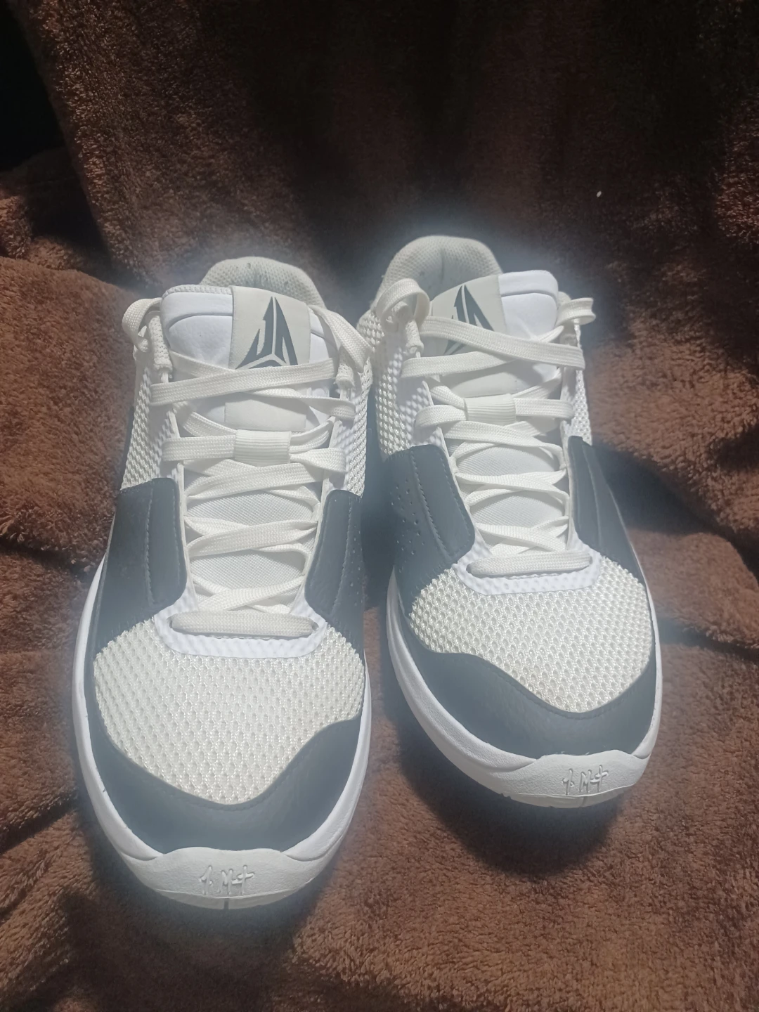 Nike ja 1 scratch 2.0 size 8.5 - photo 2