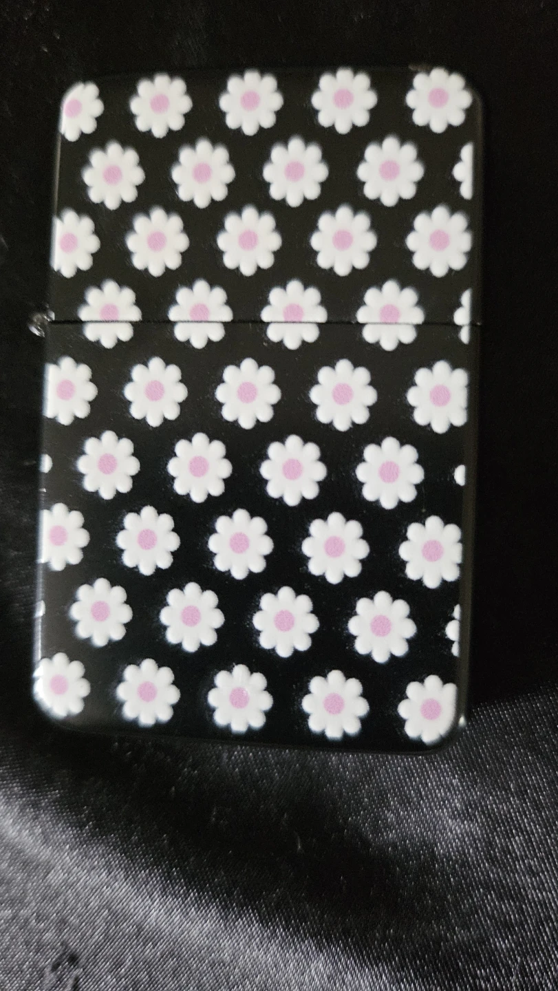 Black Daisy Pattern Butane Lighter - photo 2