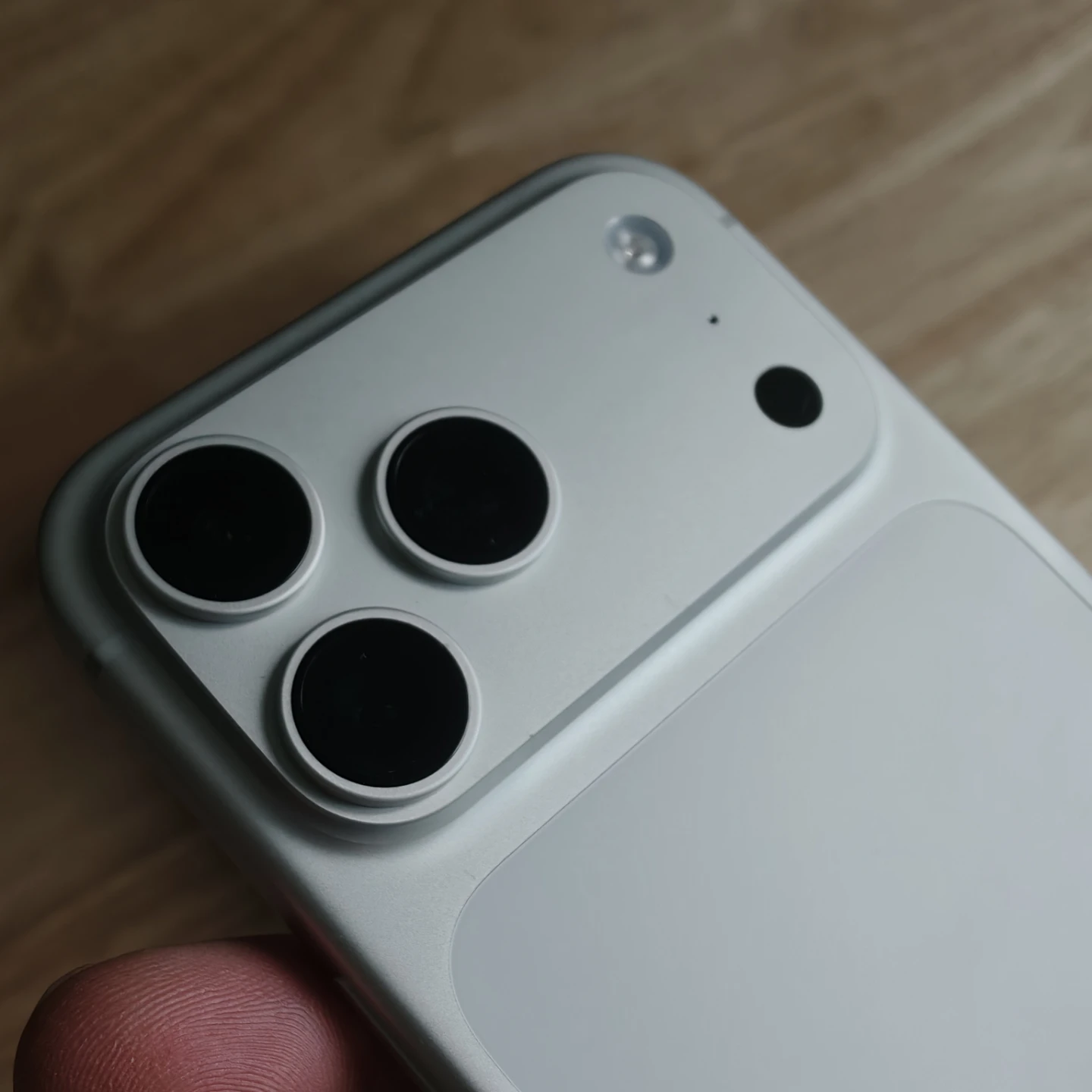 iPhone 17pro max 1tb - photo 2