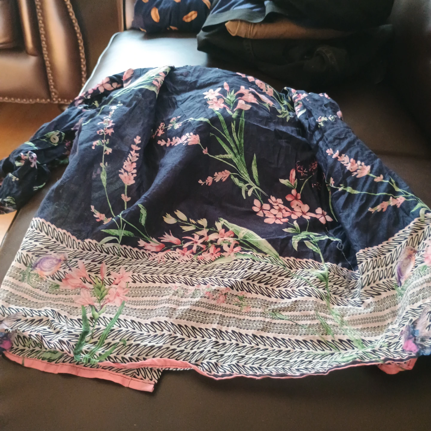 LC Waikiki Classic Floral Button-Up Shirt Size 36 - photo 4