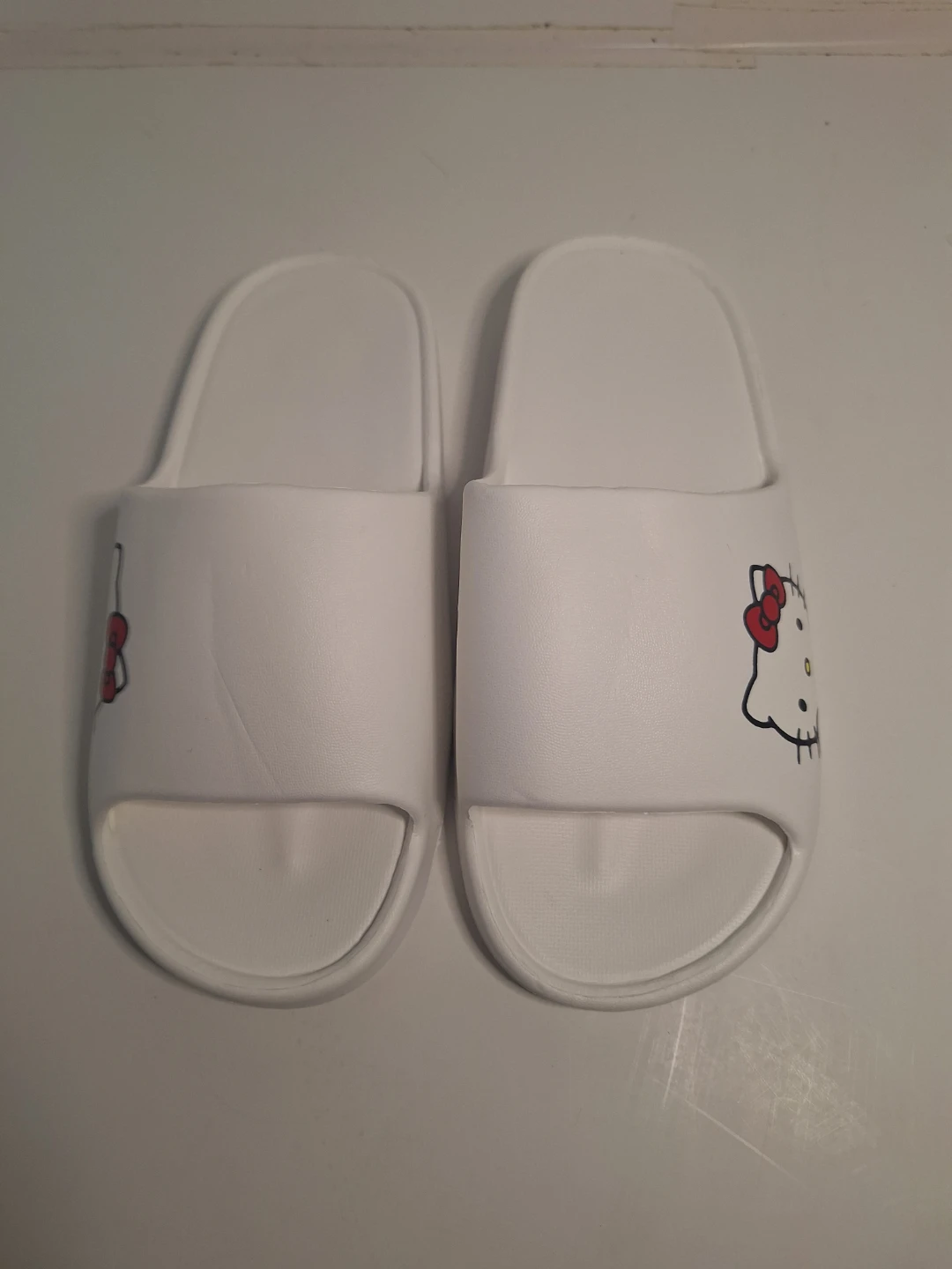 Hello Kitty White Slide Sandals - photo 2
