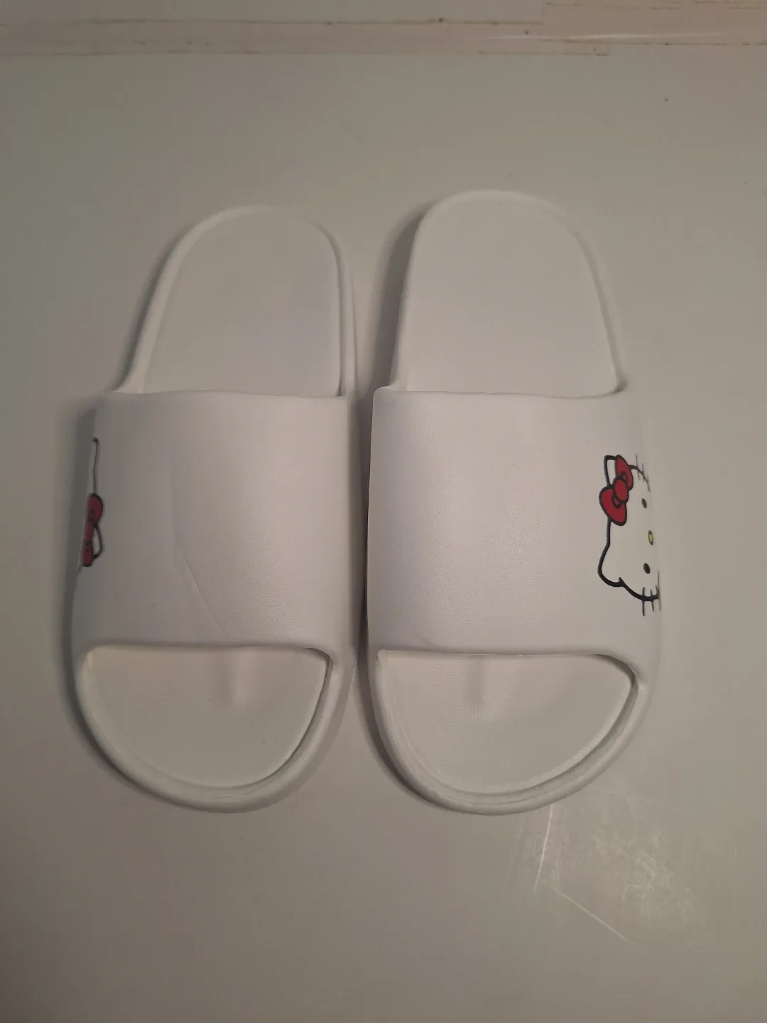Hello Kitty White Slide Sandals - photo 2