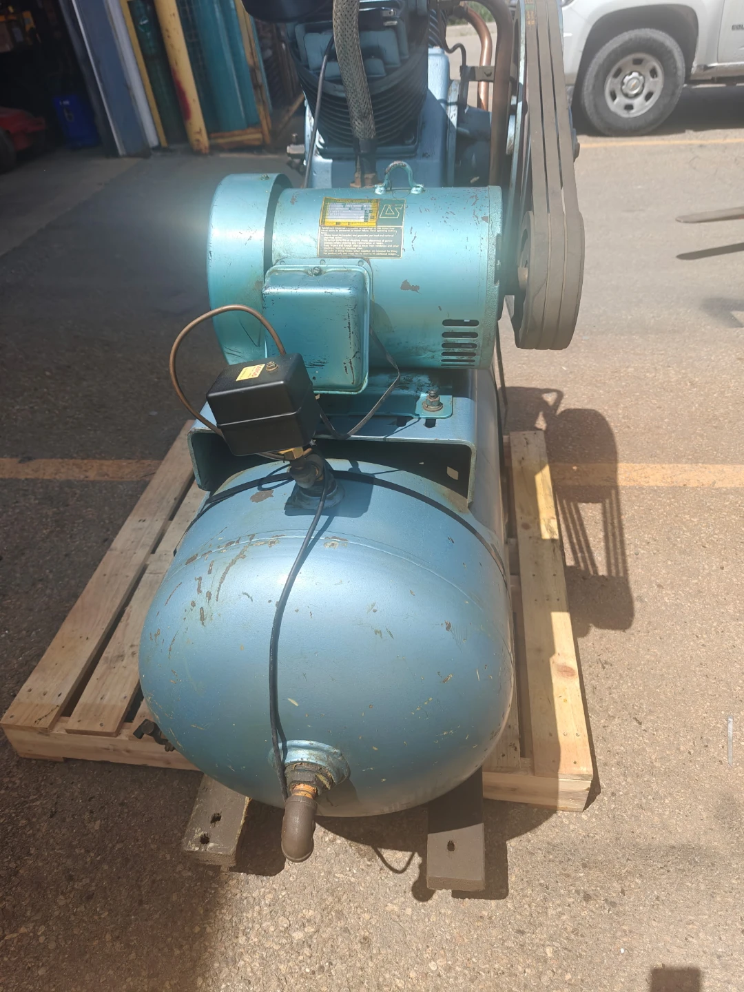 Vintage Champion Air Compressor - photo 2