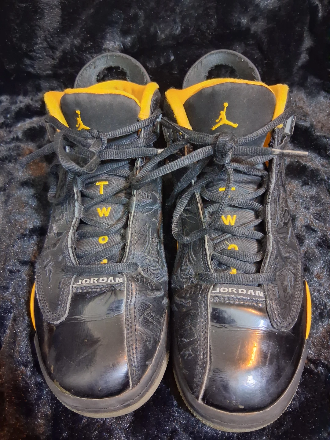Jordan Black and Yellow Sneakers - photo 2