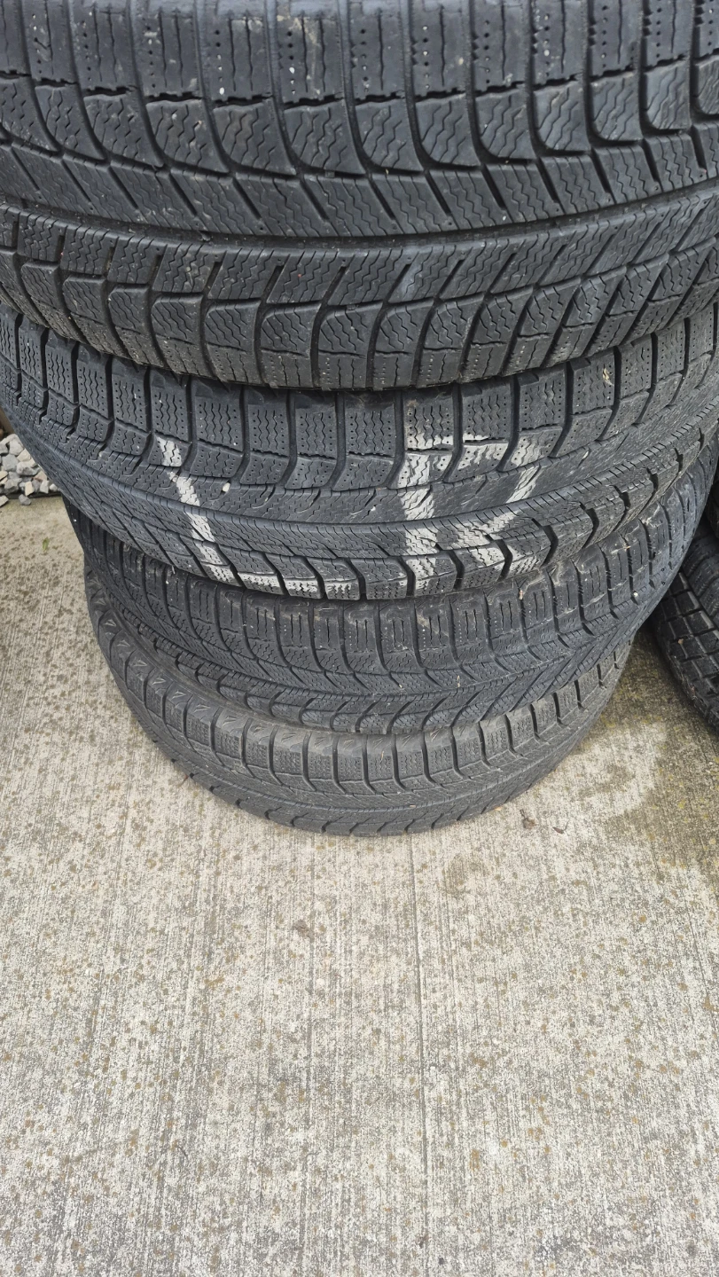 Set of 4 Winter Tires 235/60R16  michelin