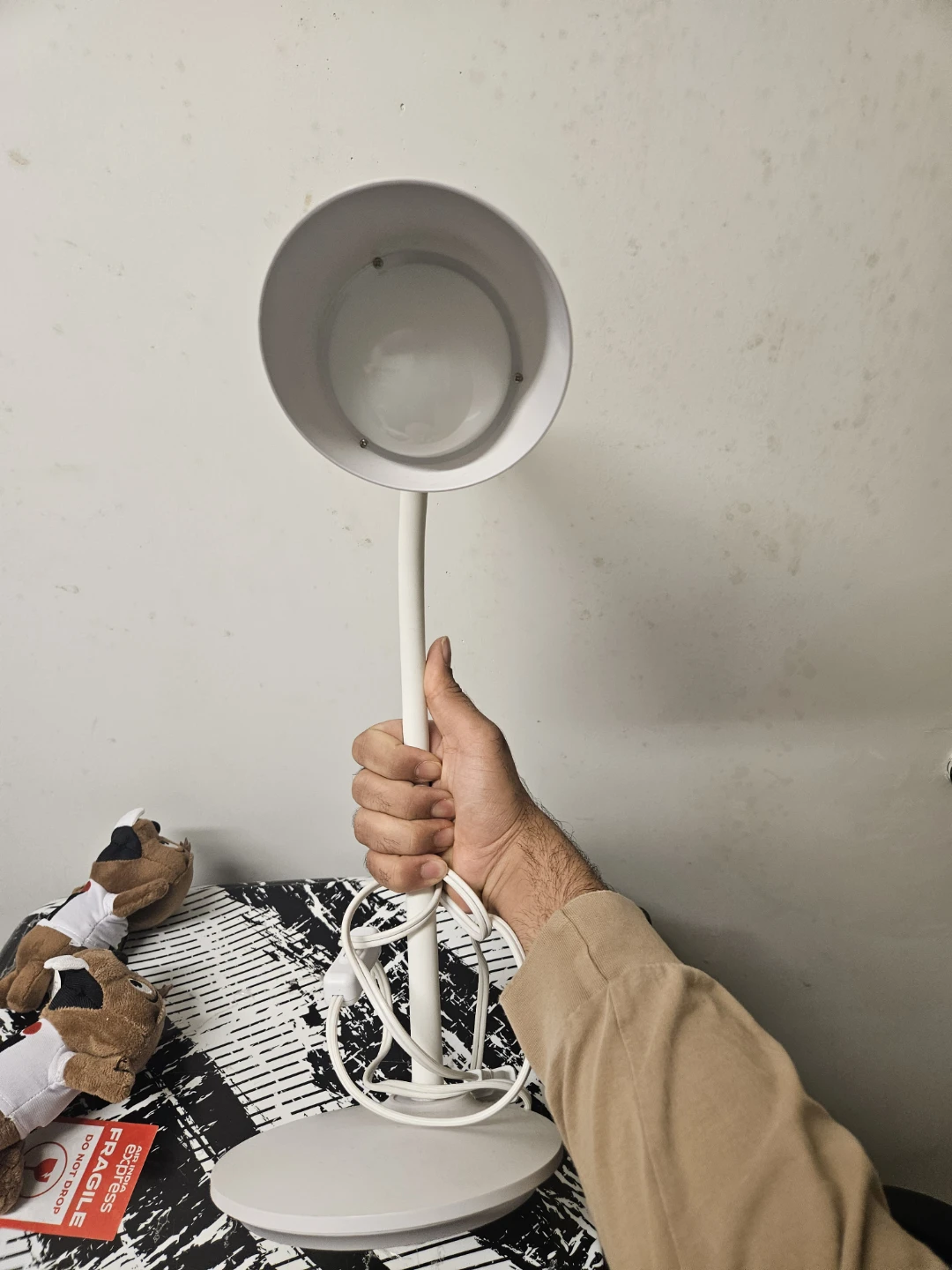 White Desk Lamp - photo 2
