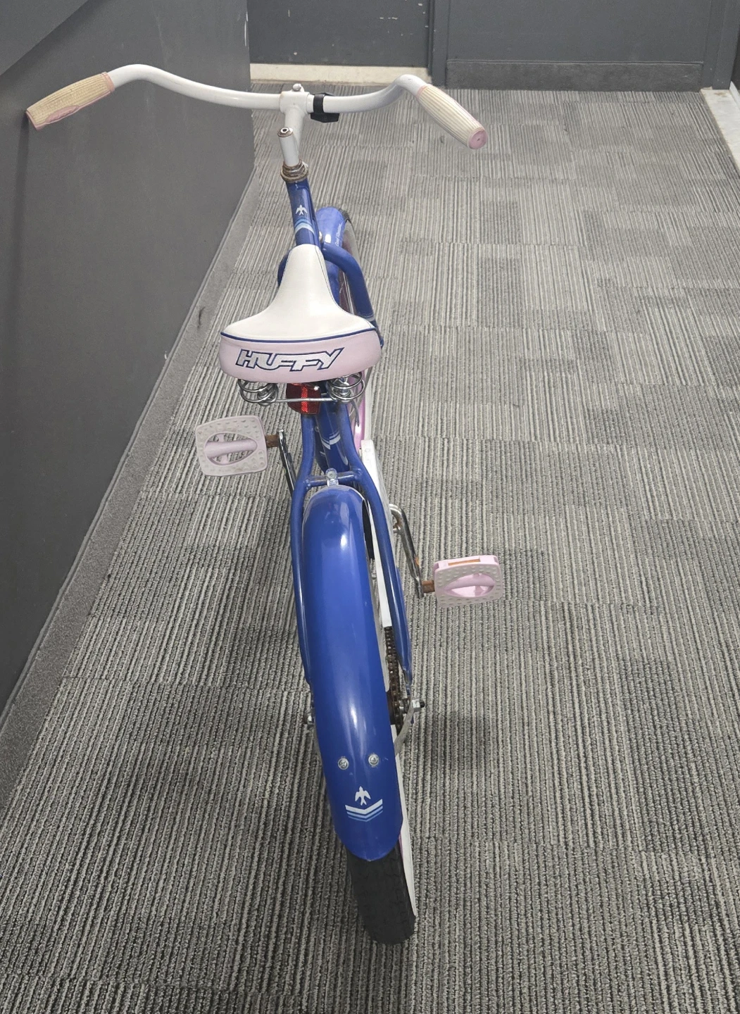 Huffy cruiser 20" bike - photo 4