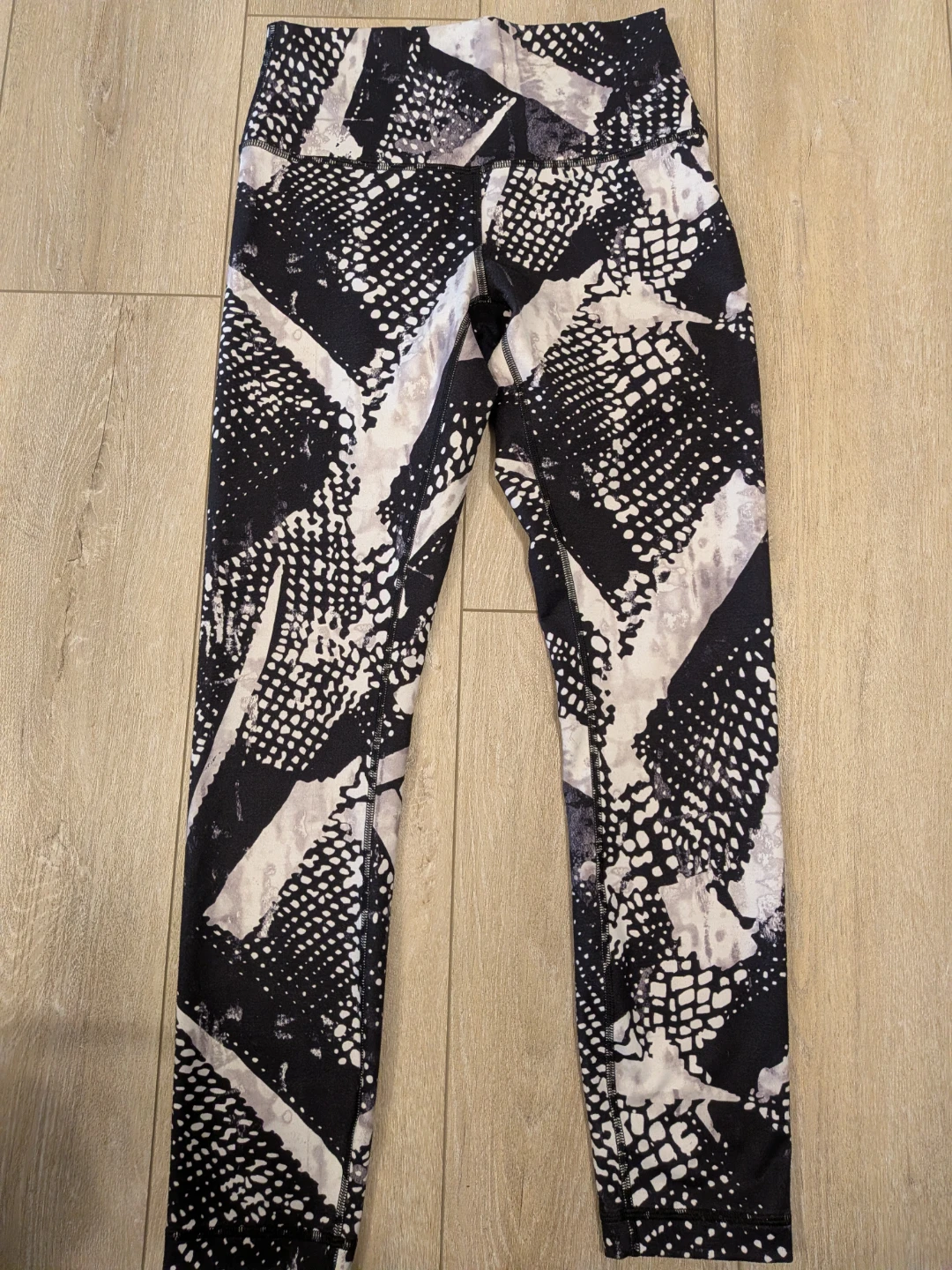 Lululemon Workout Tank Tops and Leggings