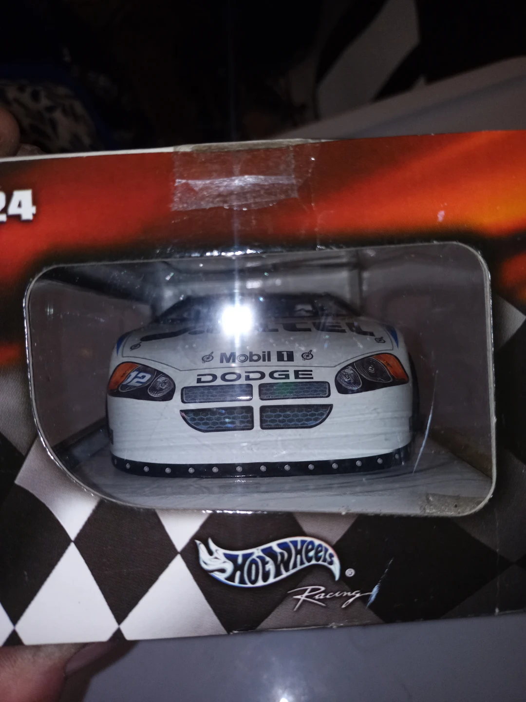 Ryan Newman Diecast Model Car 1:24 - New! - photo 3