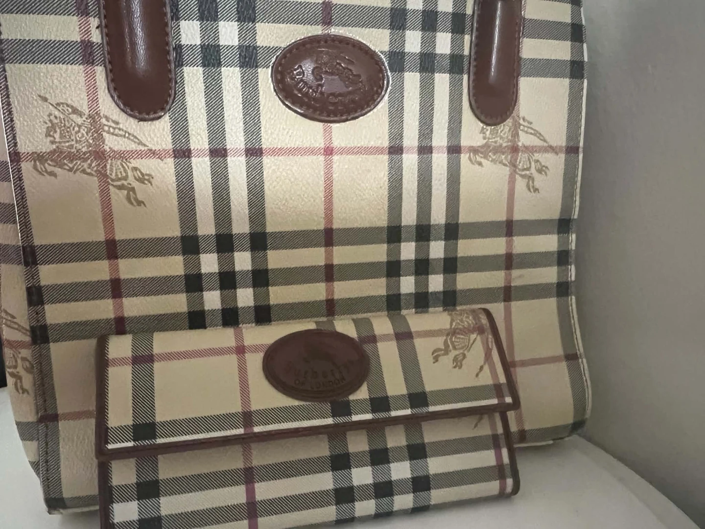 Burberrys of London Tote Bag and Wallet Set/100% authentic
