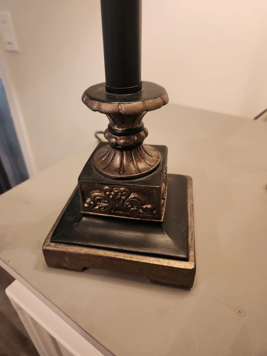Pair of Vintage Style Table Lamps - photo 2