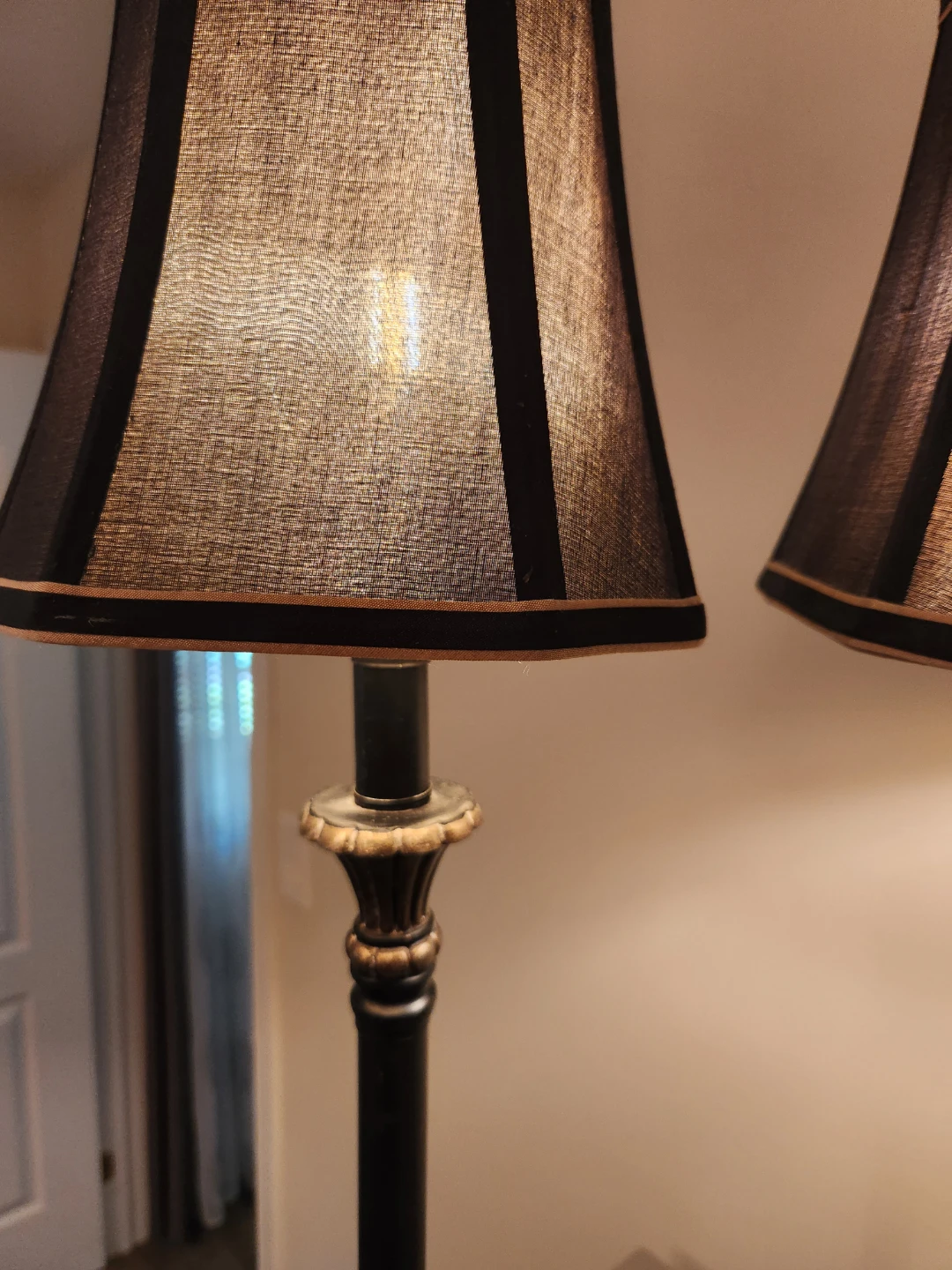 Pair of Vintage Style Table Lamps - photo 5