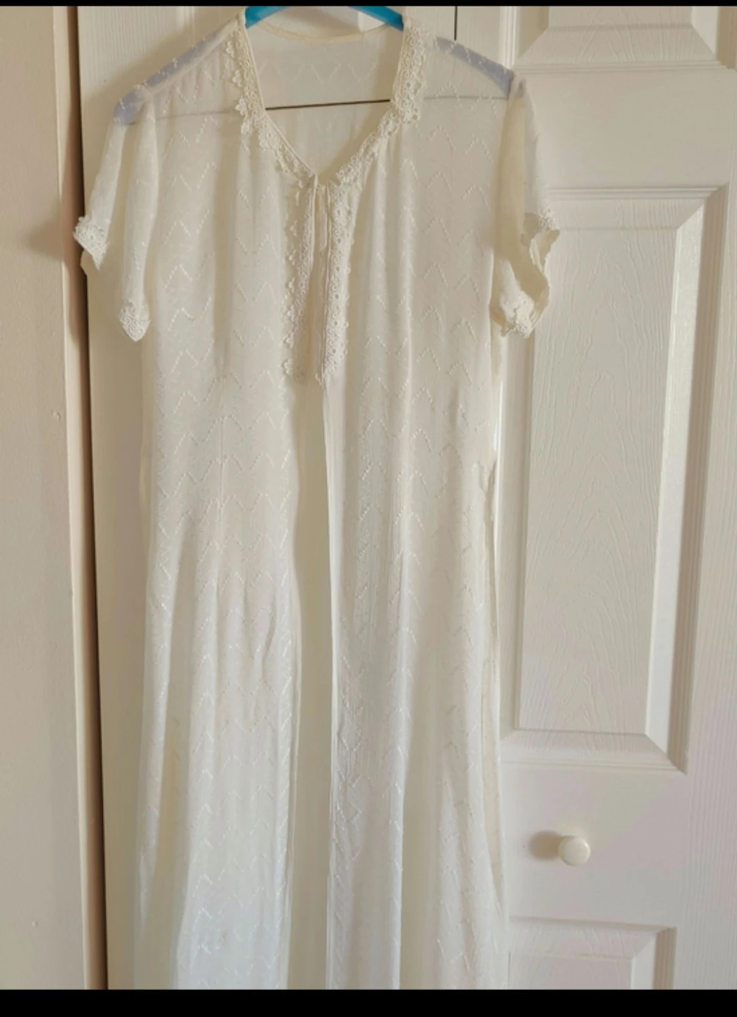 Hindu Style Ivory Lace-Pattern Maxi Skirt and Cover-Up Set - photo 2