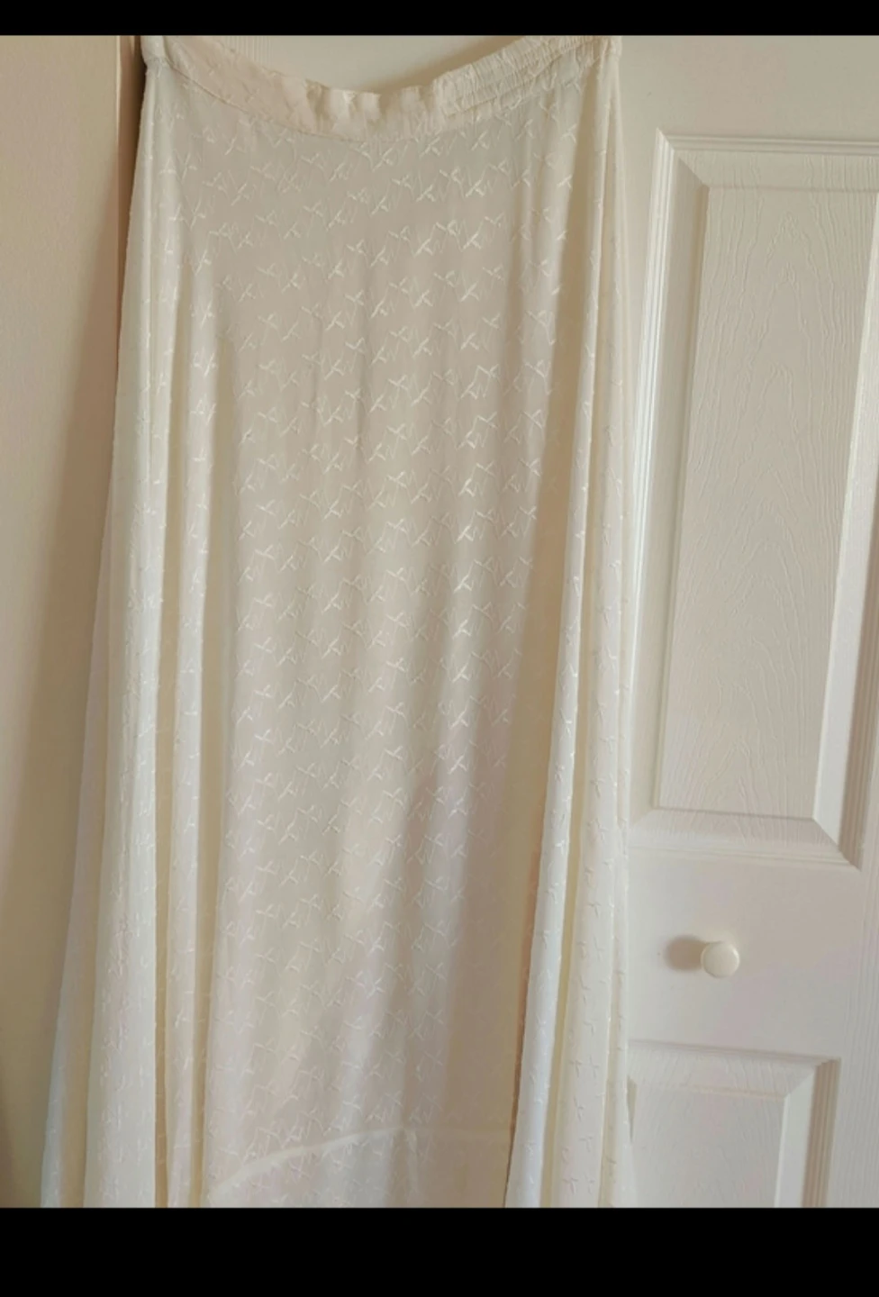 Hindu Style Ivory Lace-Pattern Maxi Skirt and Cover-Up Set - photo 3