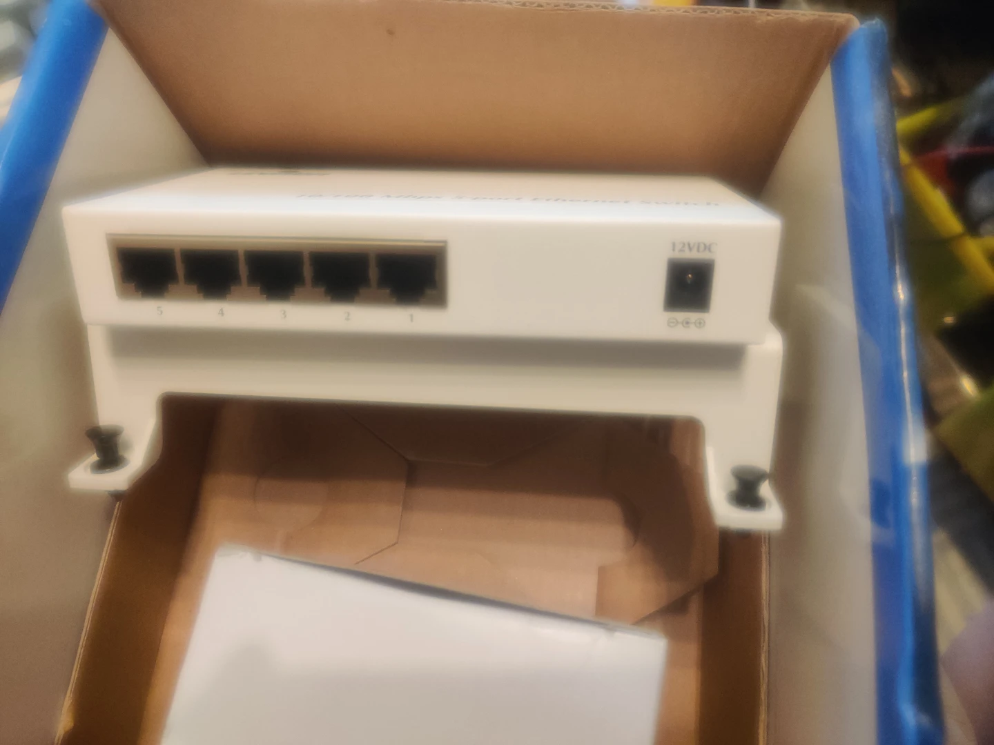 Leviton Hi-Speed Computer Network Switch 5-Port - photo 2
