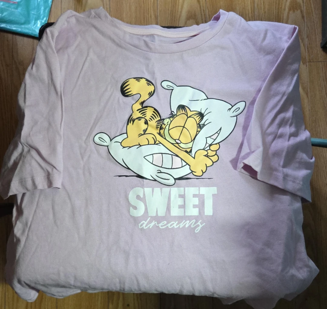 Garfield "Sweet Dreams" T-Shirt