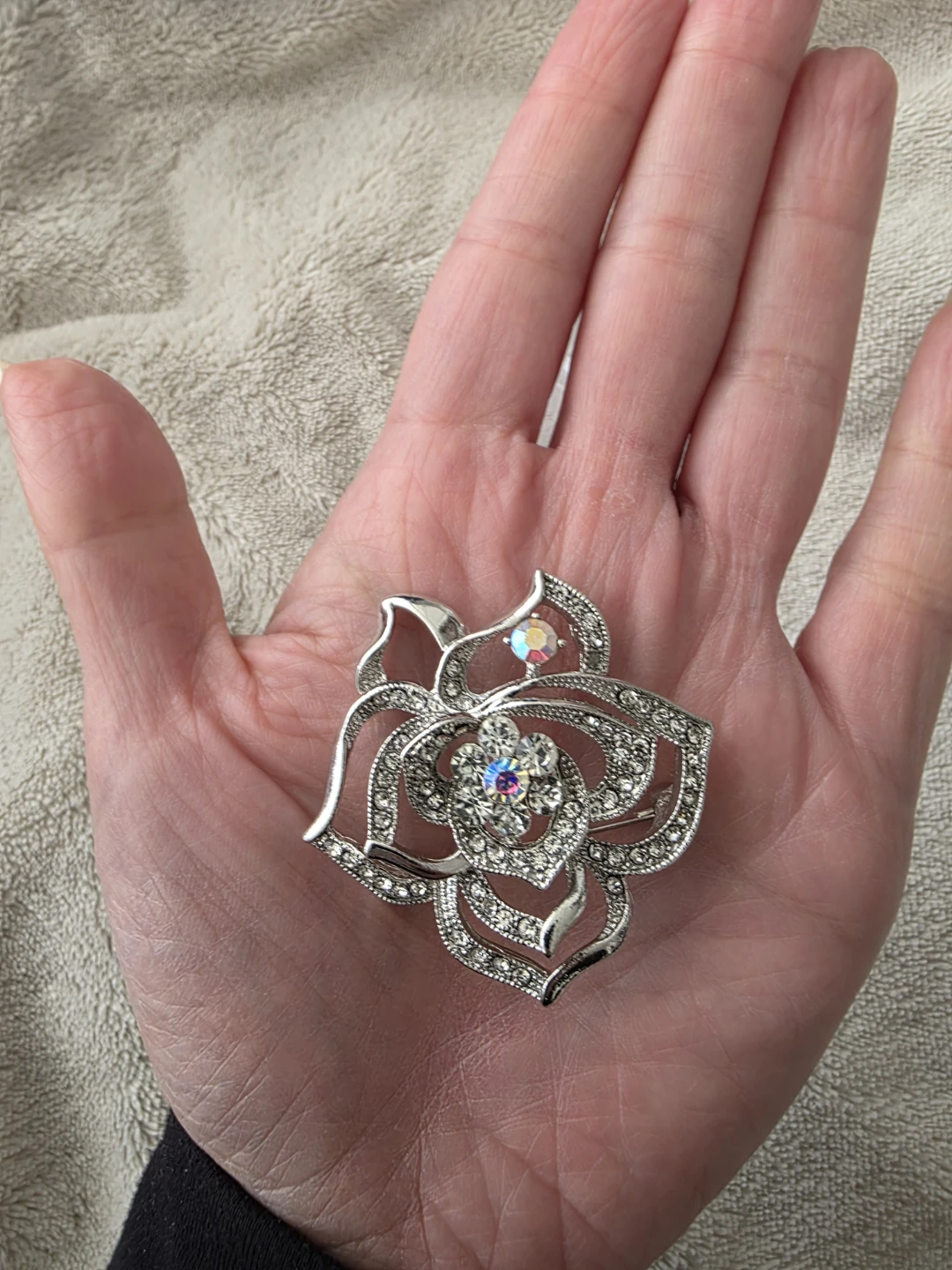 Rhinestone Rose Brooch with Organza Pouch - photo 2