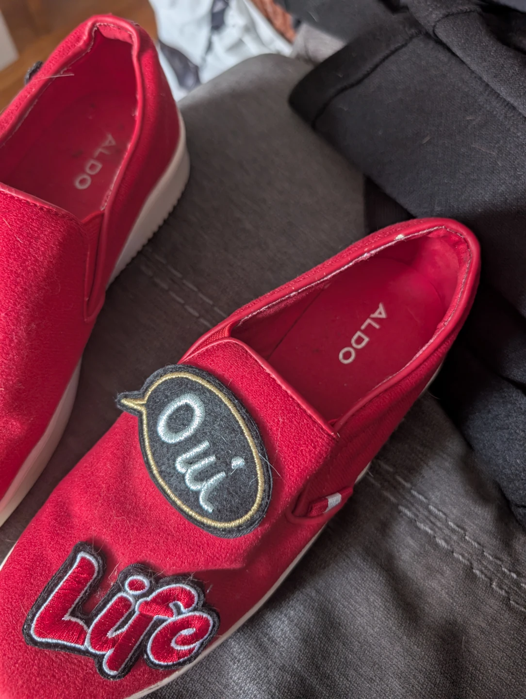 Red slip-on shoes with patches - photo 2