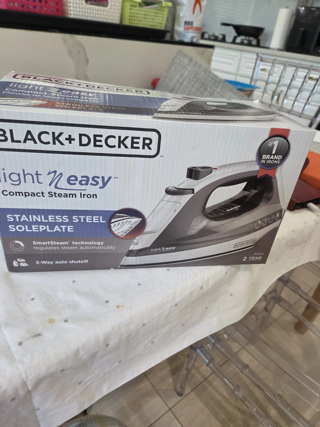 BLACK+DECKER Light N' Easy Compact Steam Iron - photo 2
